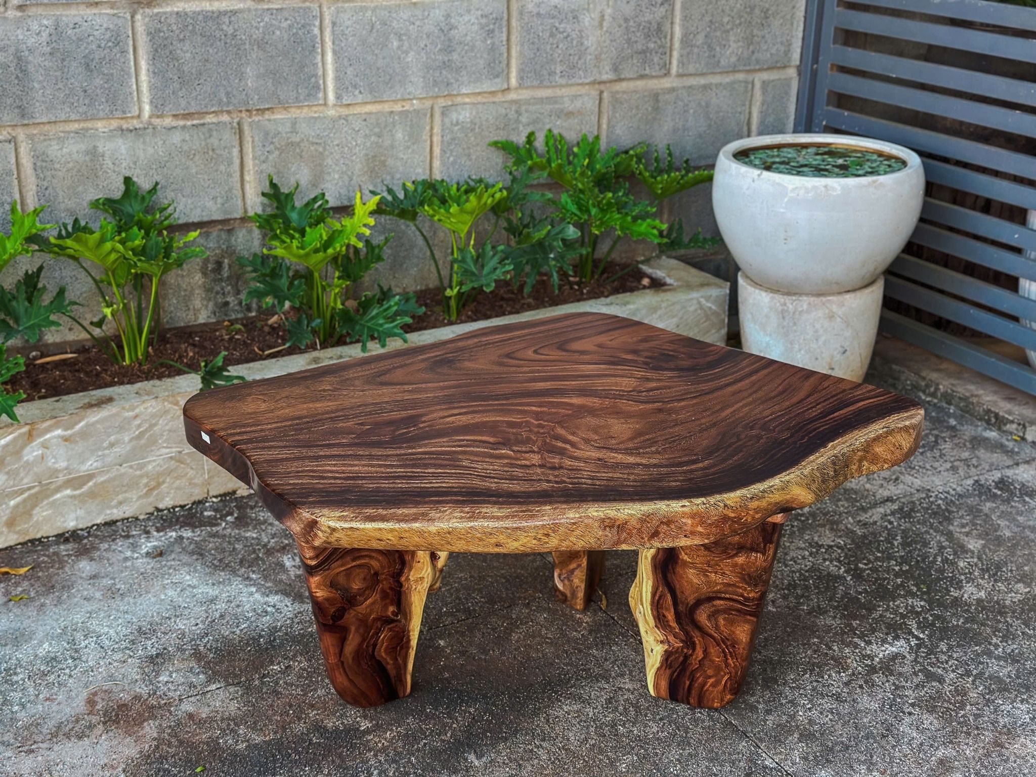 BÀN SOFA GỖ ME TÂY 85 x 86 x 6 cm
