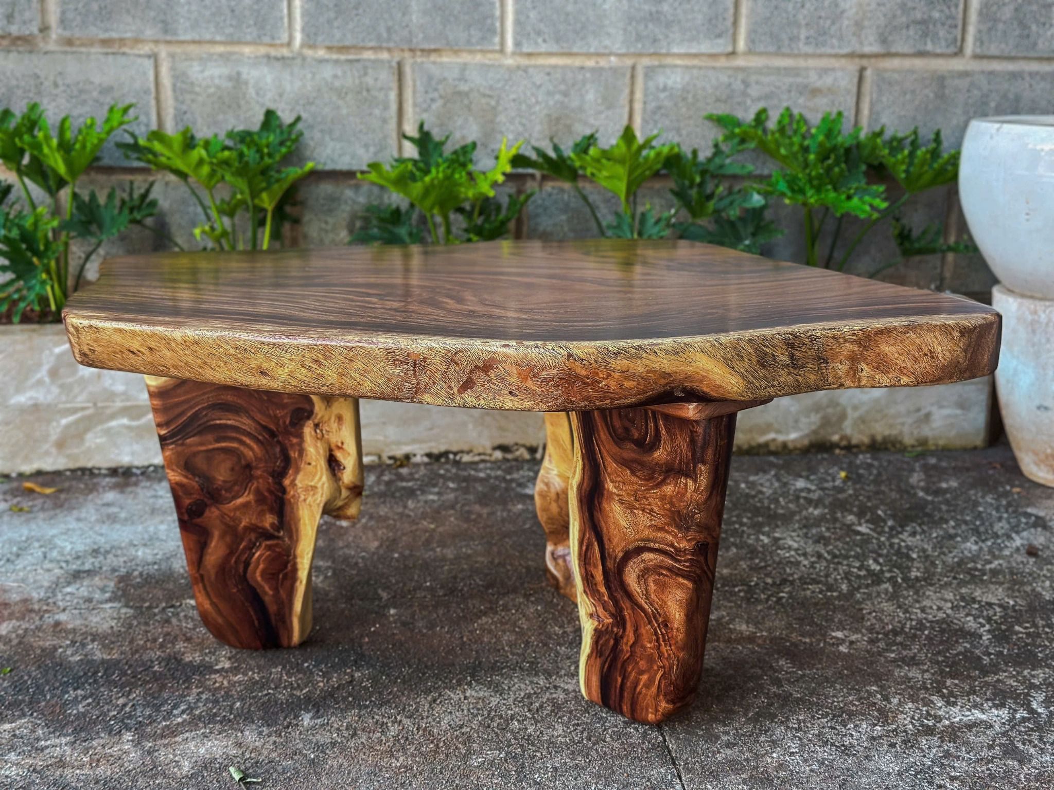 BÀN SOFA GỖ ME TÂY 85 x 86 x 6 cm