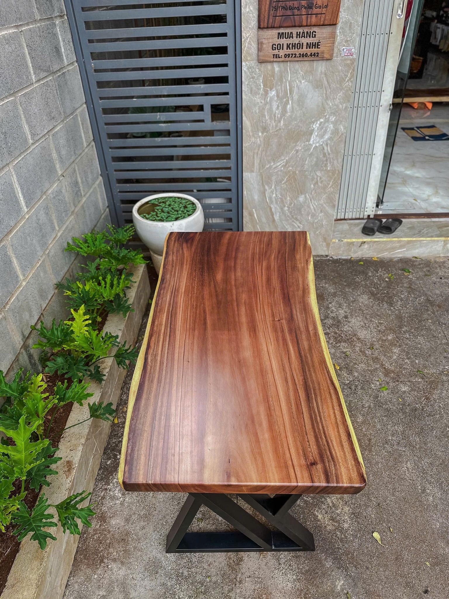 BÀN GỖ ME TÂY 120 x 60-65 x 5 cm