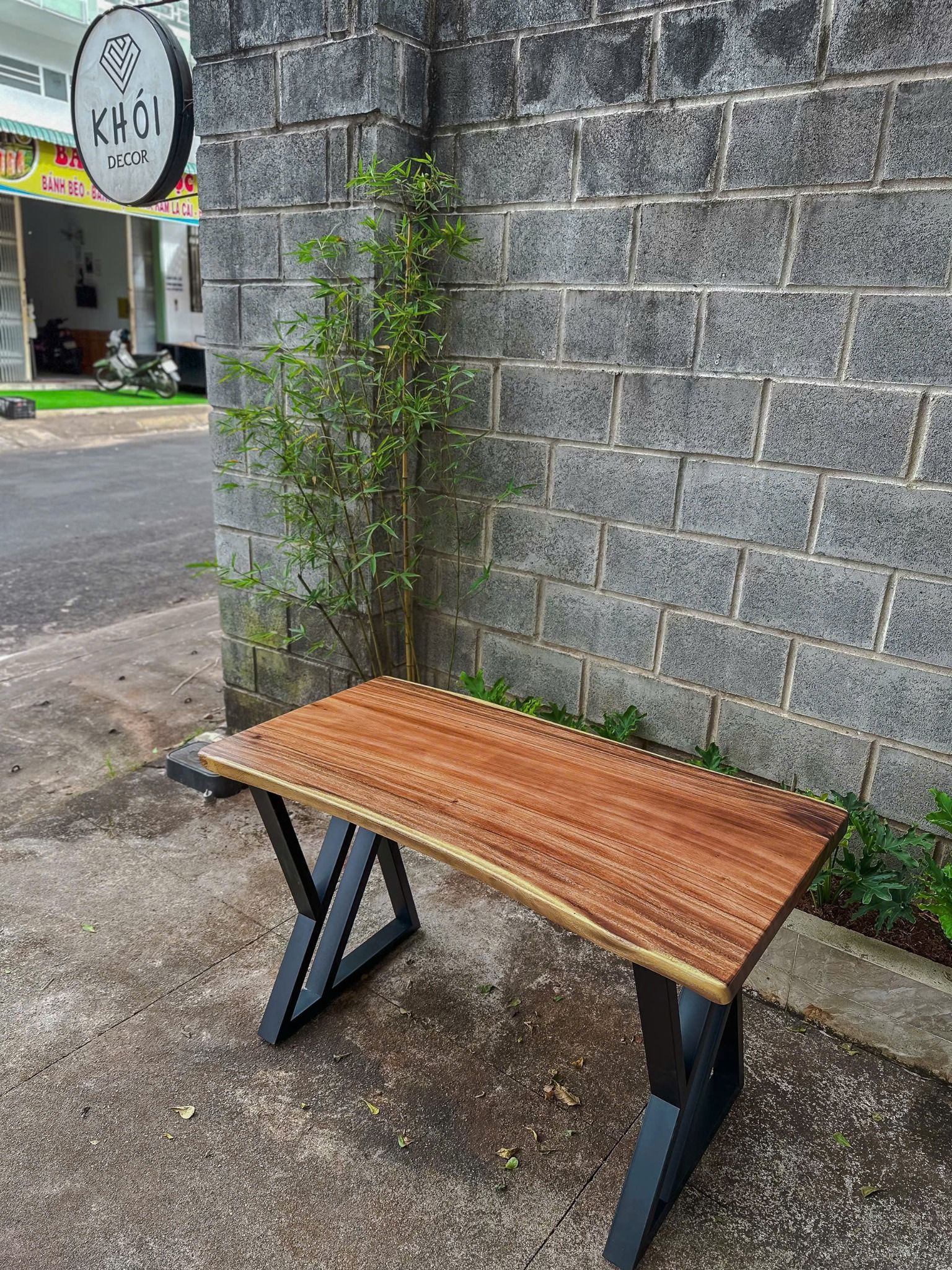BÀN GỖ ME TÂY 120 x 60-65 x 5 cm
