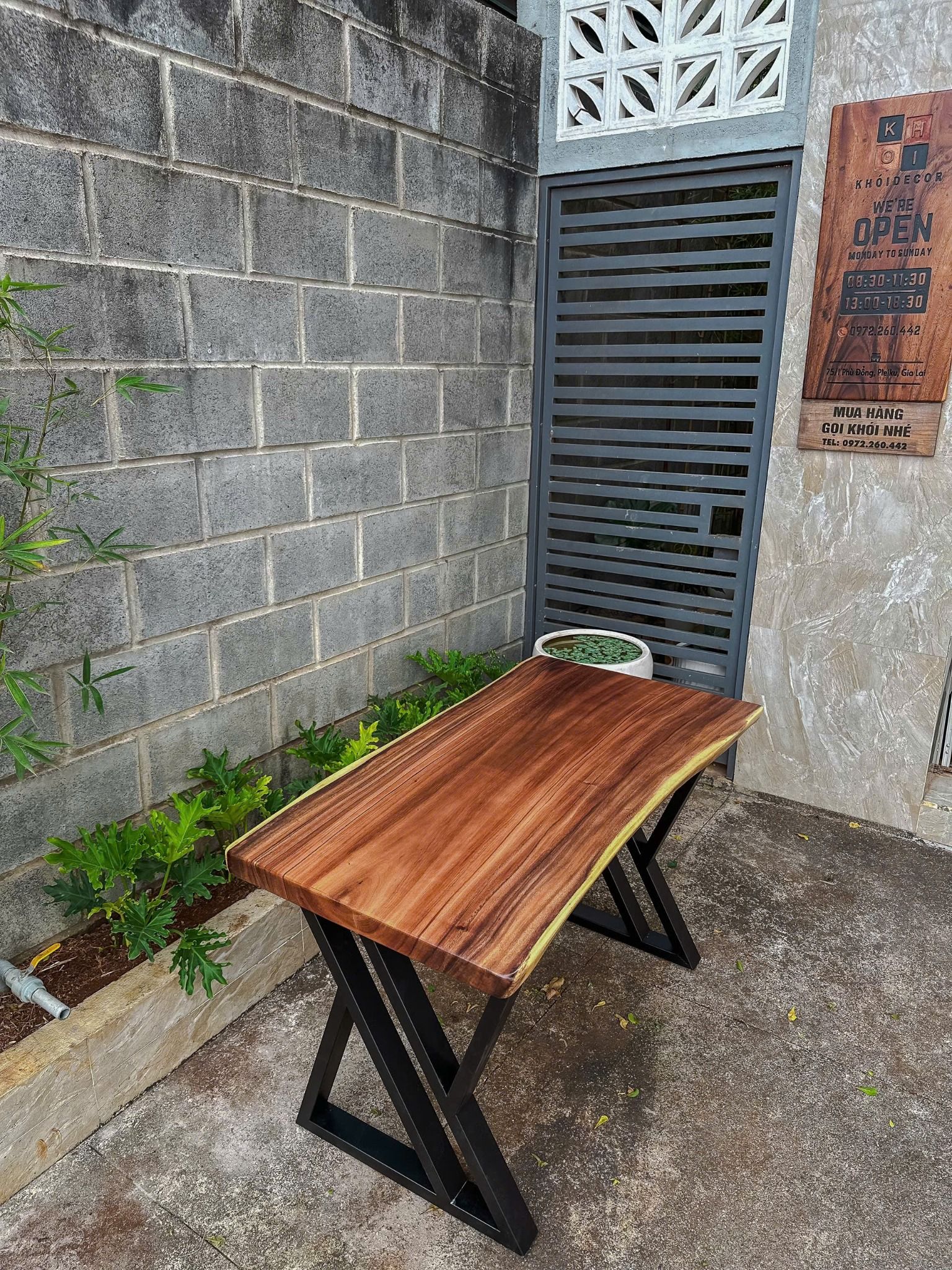 BÀN GỖ ME TÂY 120 x 60-65 x 5 cm