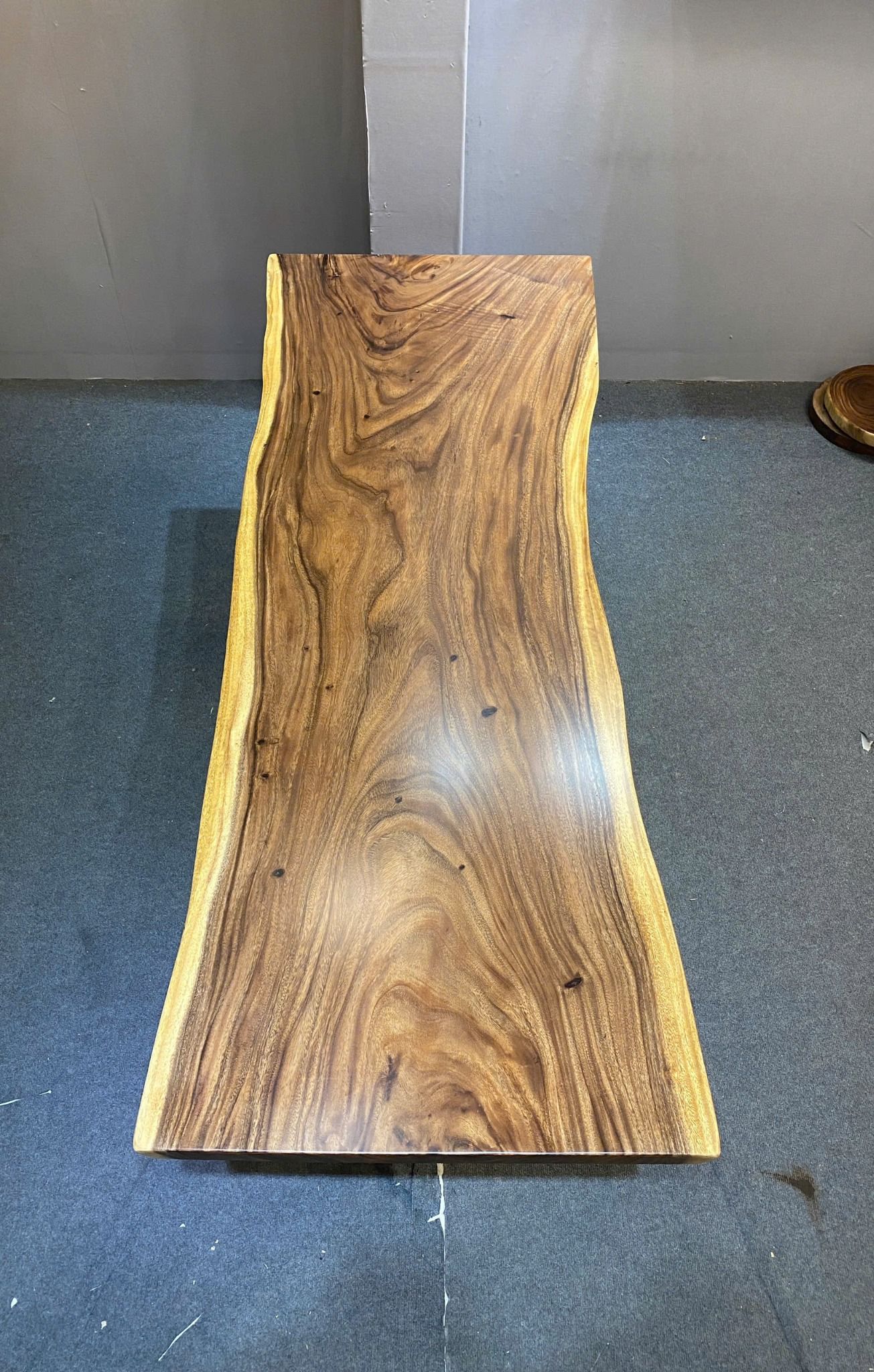 BÀN GỖ ME TÂY 188 x 71-62-70 x 5 cm