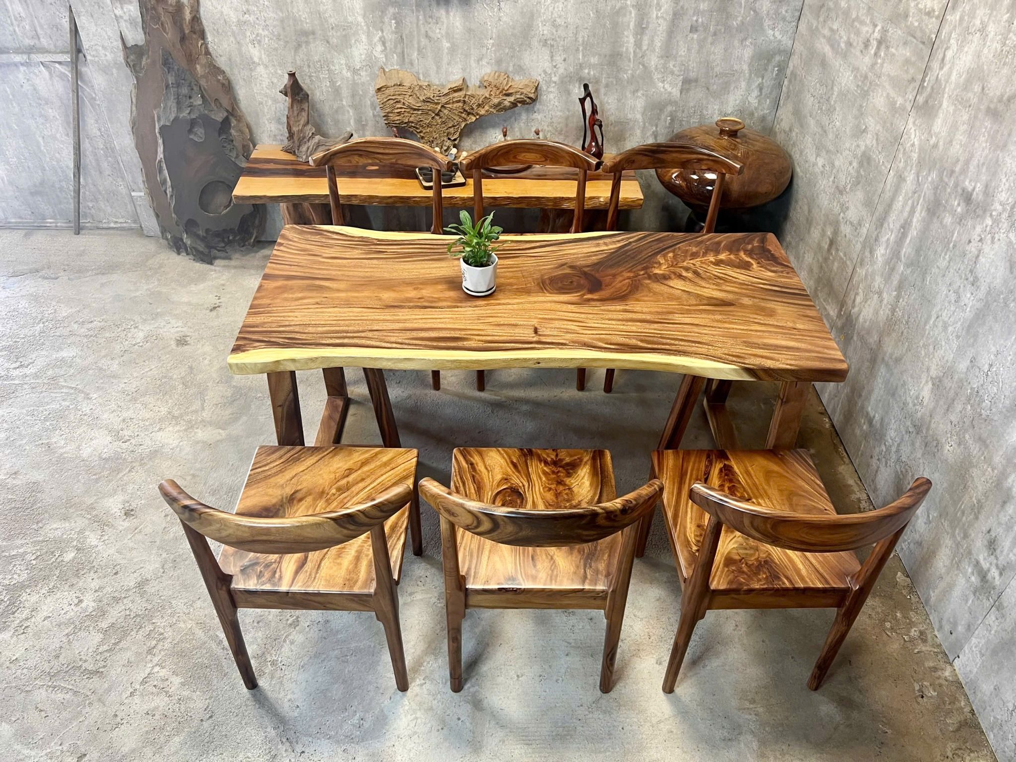 BÀN GỖ ME TÂY 160 x 64-72 x 5 cm
