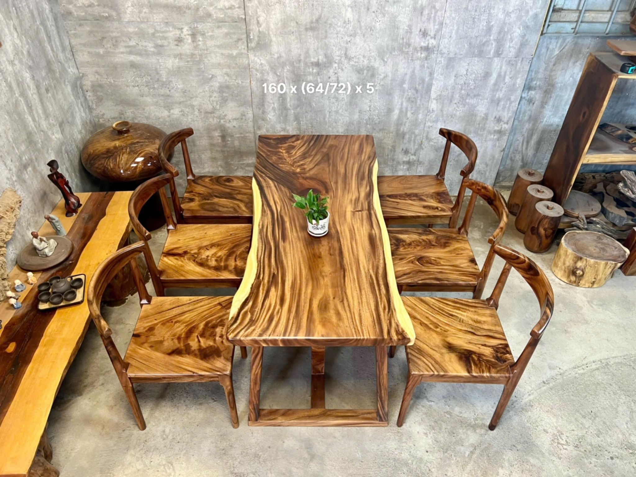 BÀN GỖ ME TÂY 160 x 64-72 x 5 cm