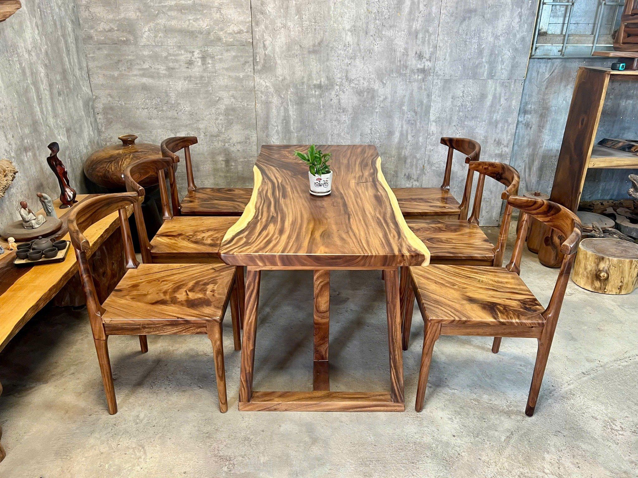 BÀN GỖ ME TÂY 160 x 64-72 x 5 cm