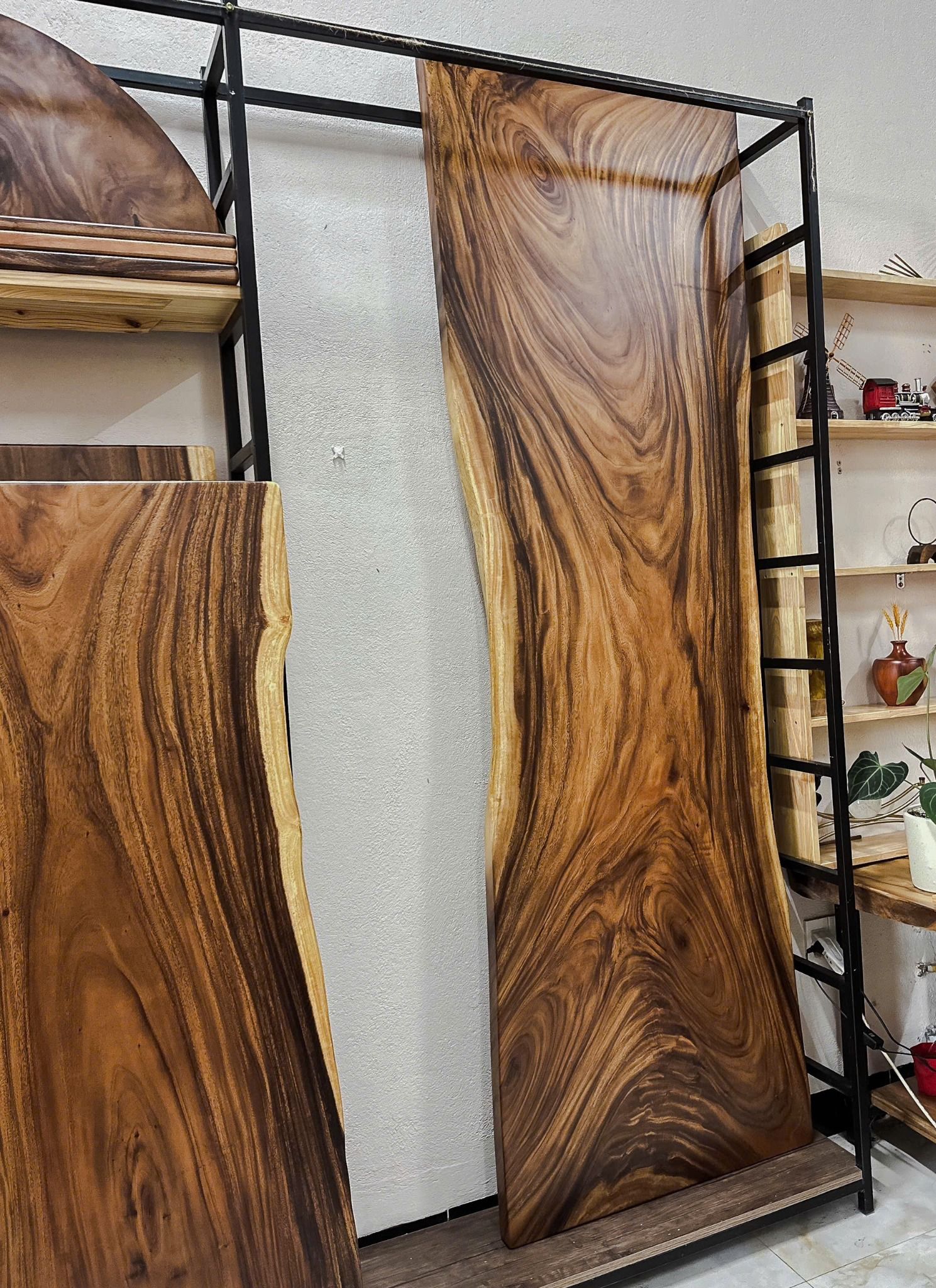 BÀN GỖ ME TÂY 240 x 67-76 x 5 cm