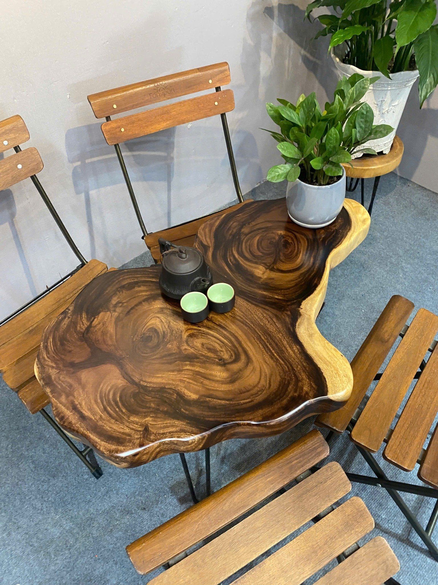 BÀN CAFE GỖ ME TÂY 74 x 41 x 5 cm