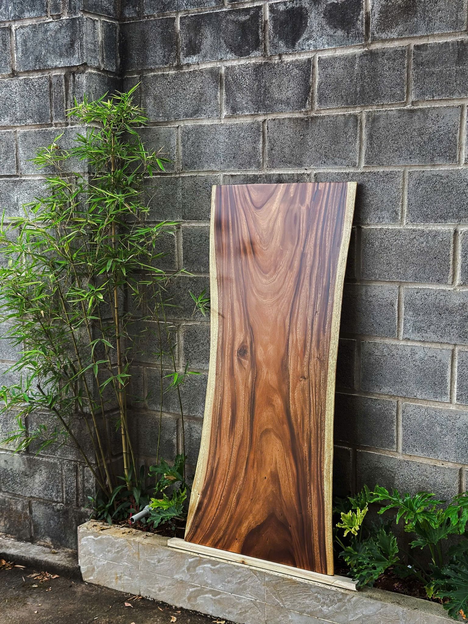 BÀN GỖ ME TÂY 140 x 62-56-66 x 3 cm