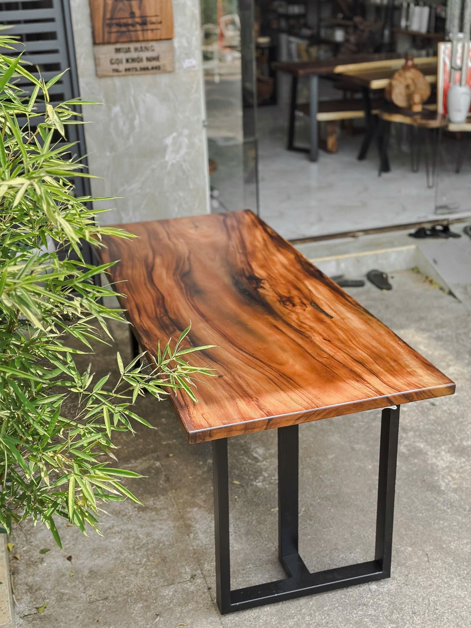 BÀN GỖ ME TÂY 180 x 75 x 3.5 cm