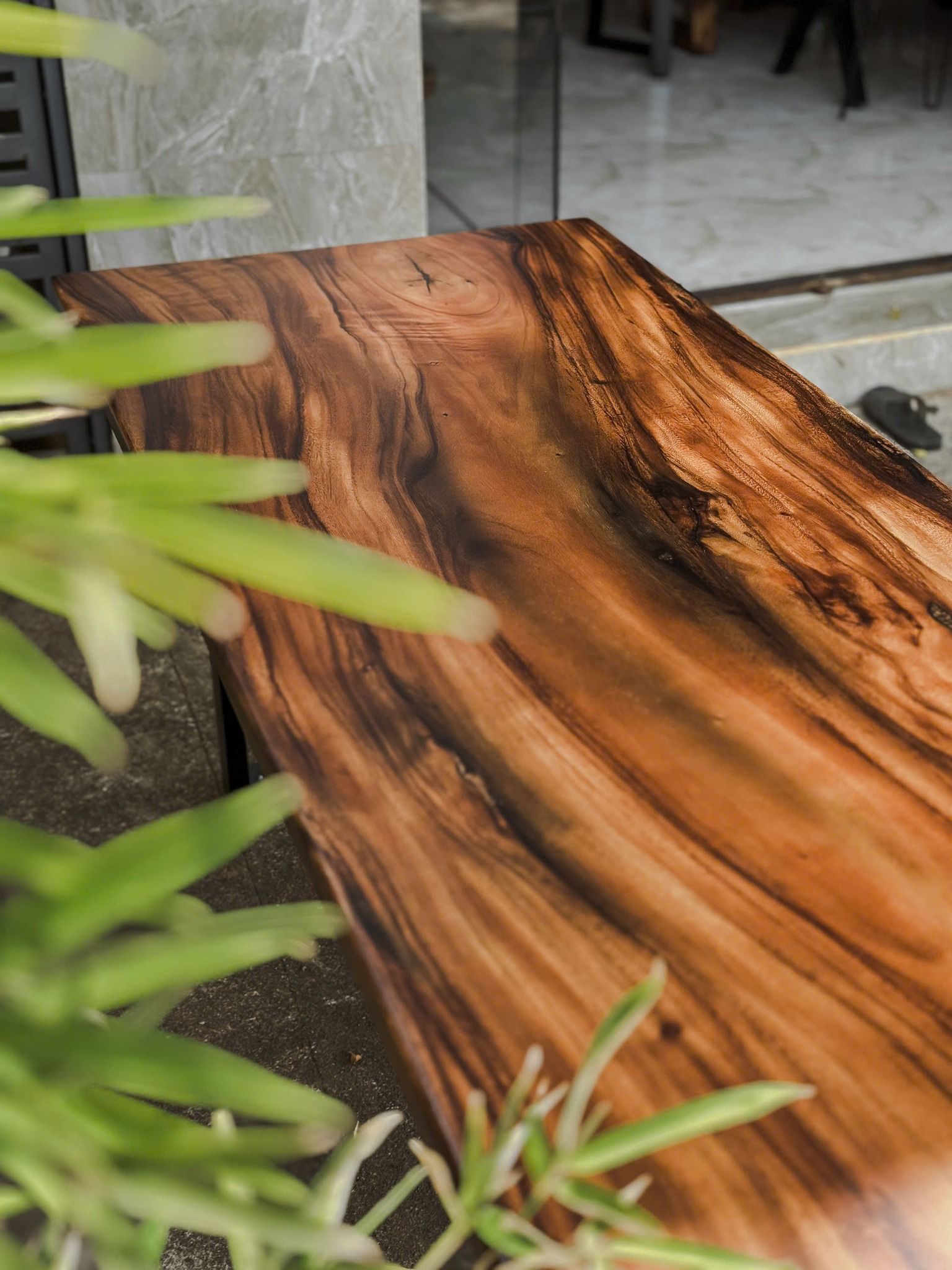 BÀN GỖ ME TÂY 180 x 75 x 3.5 cm