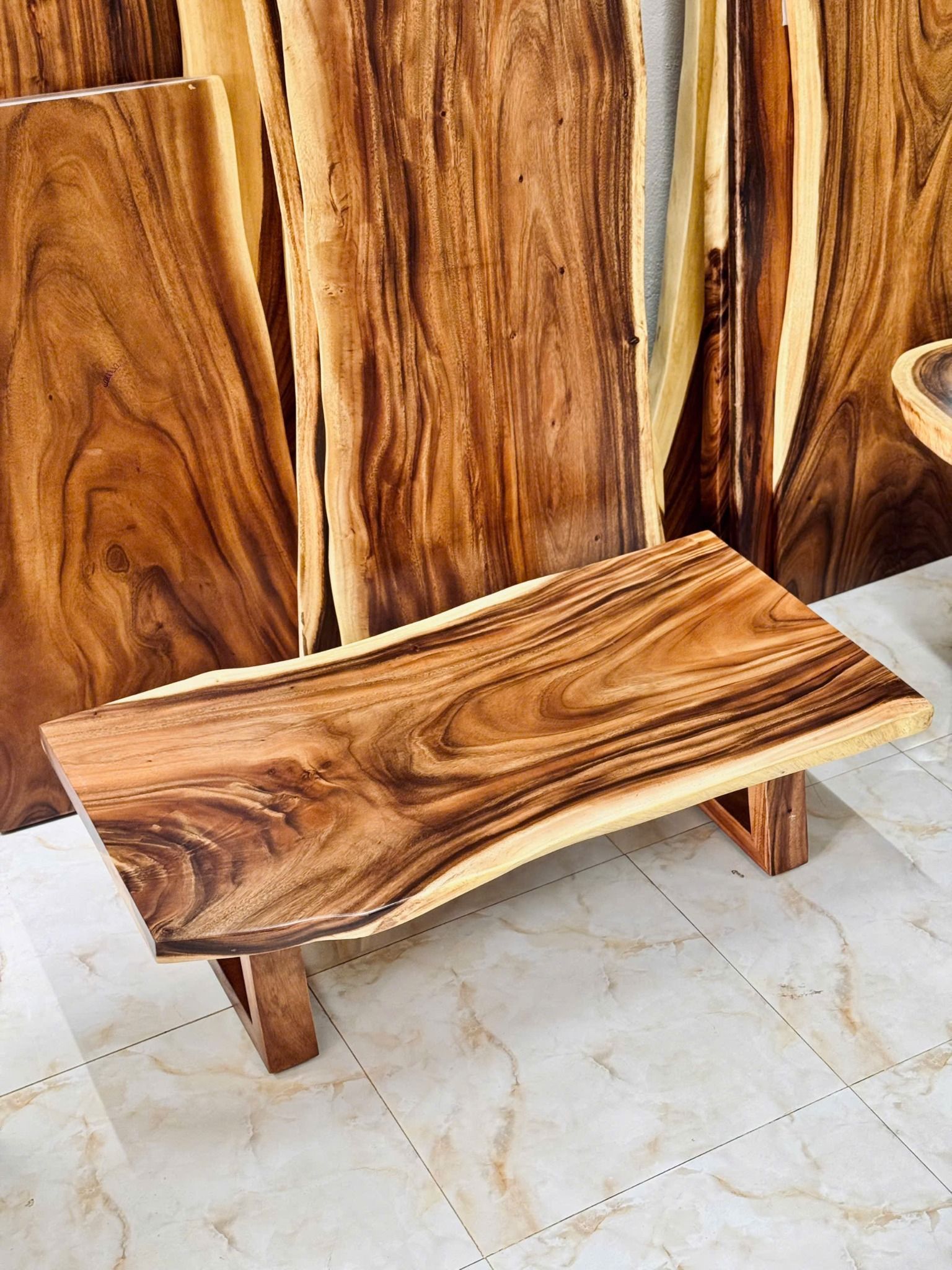 BÀN TRÀ GỖ ME TÂY 126 x 65-63-66 x 5 CM