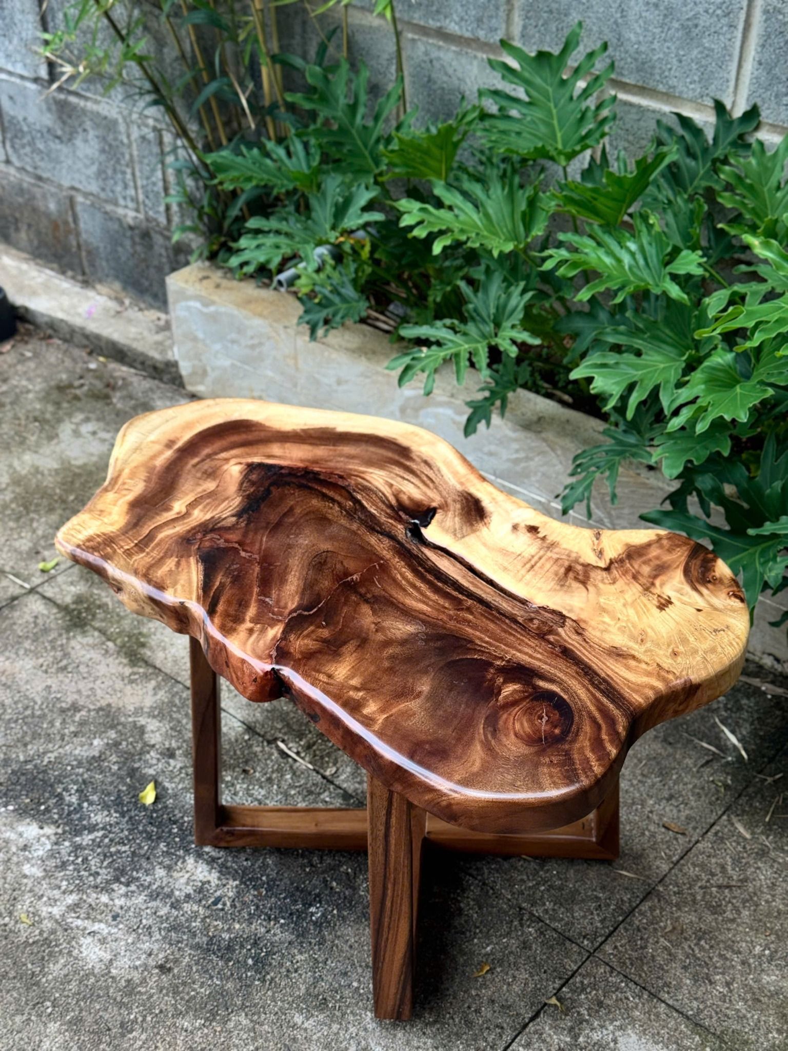 BÀN GỖ ME TÂY 80 x 46 x 5 cm