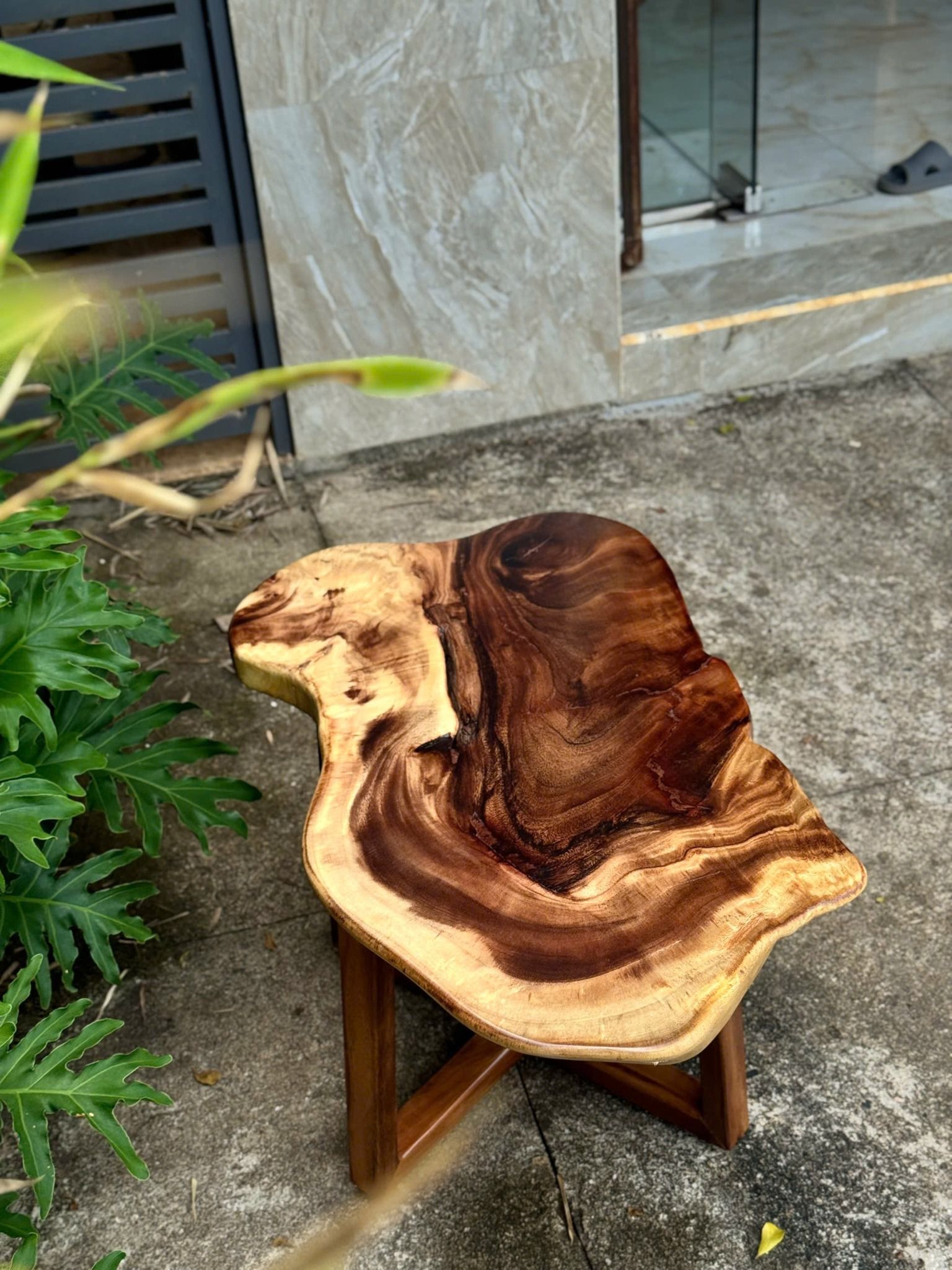 BÀN GỖ ME TÂY 80 x 46 x 5 cm