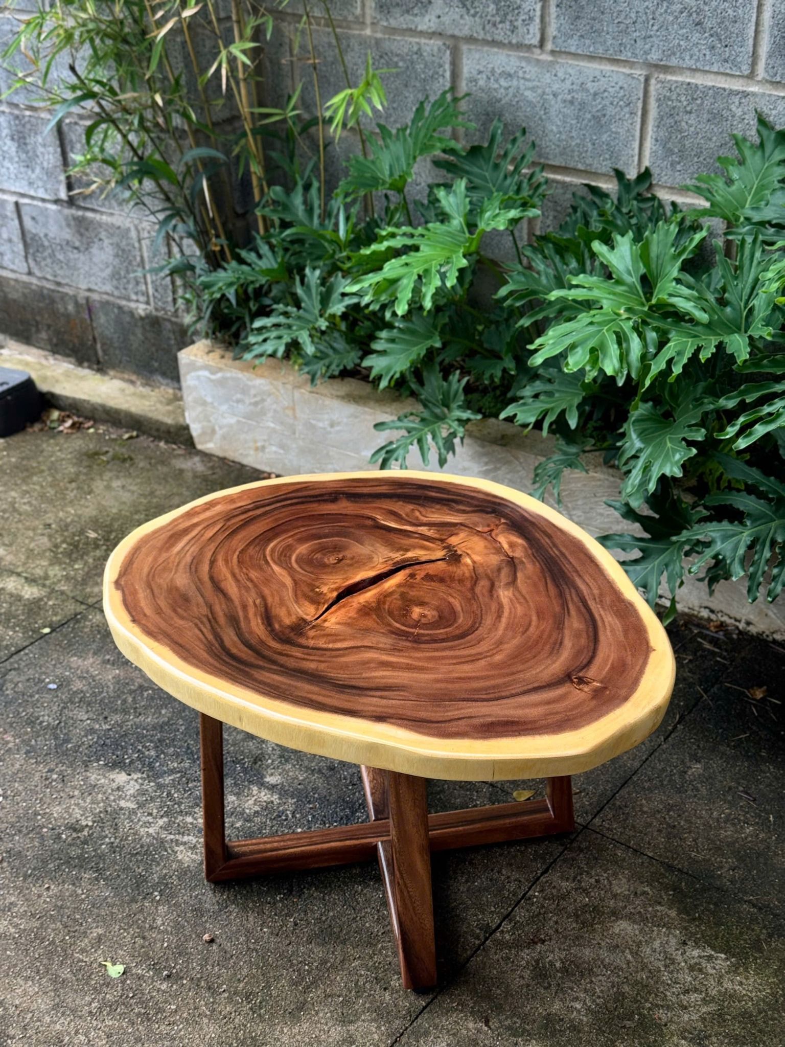 BÀN GỖ ME TÂY 85 x 62 x 5 cm