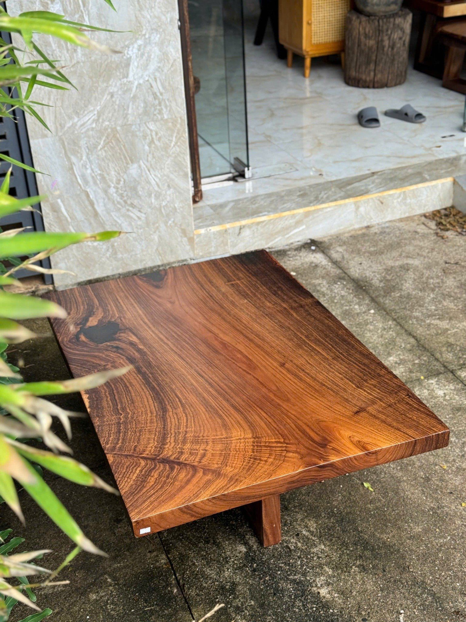 BÀN GỖ ME TÂY 106 x 74 x 5cm