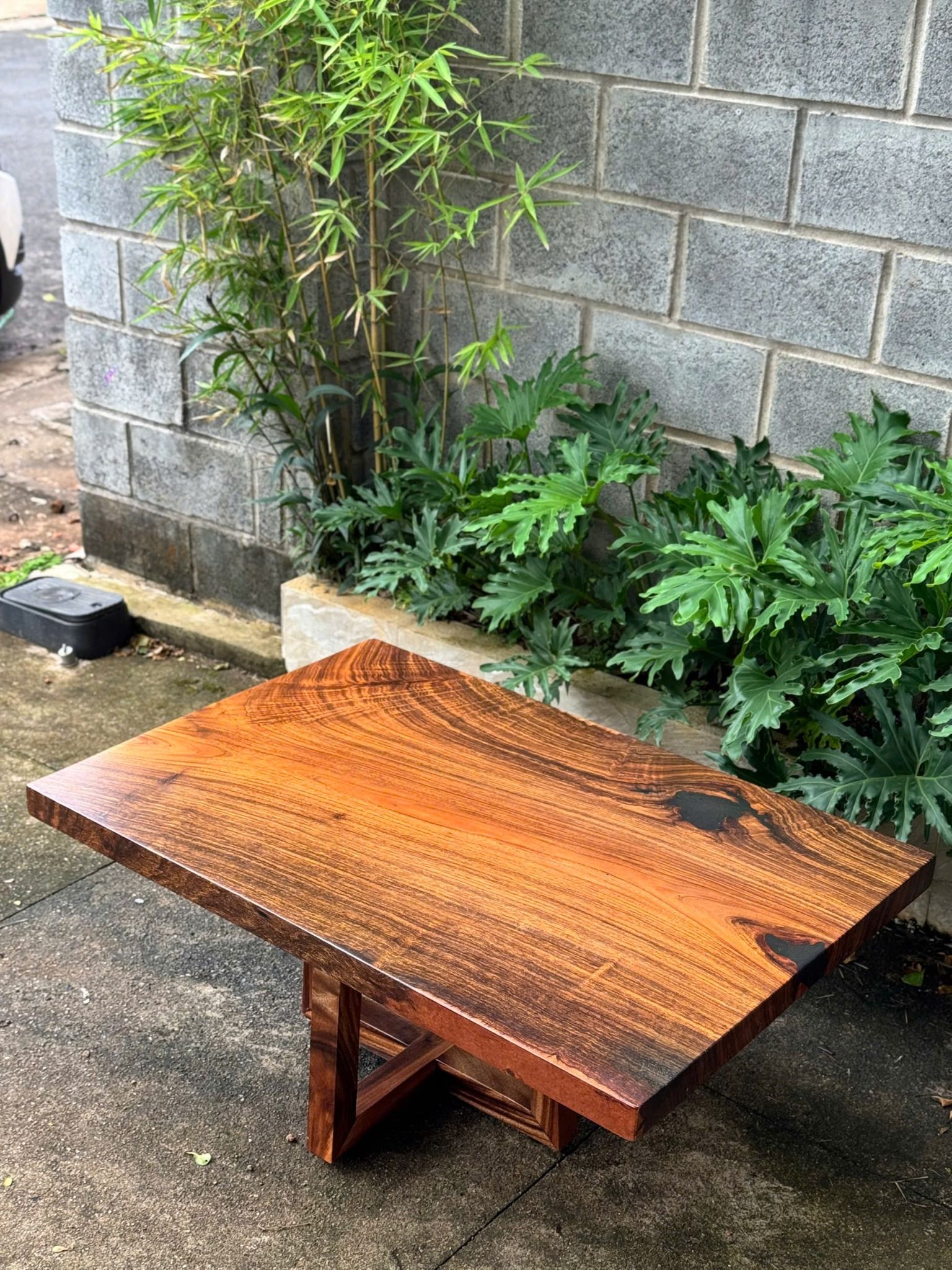 BÀN GỖ ME TÂY 106 x 74 x 5cm