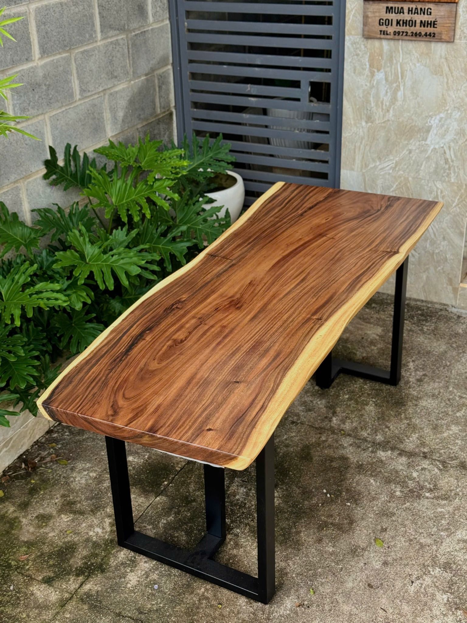 BÀN GỖ ME TÂY 174 x 70-65-64 x 5 cm