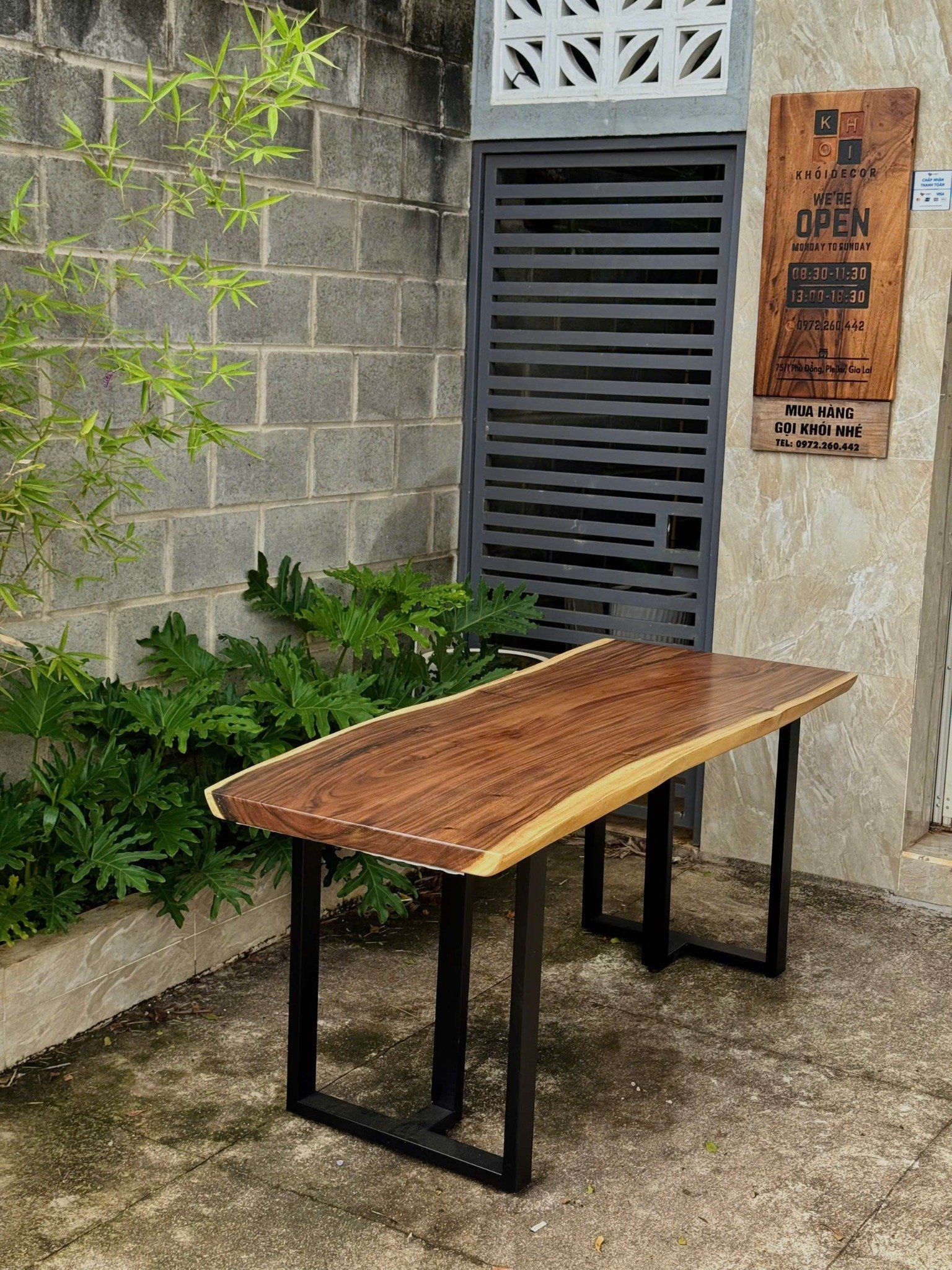 BÀN GỖ ME TÂY 174 x 70-65-64 x 5 cm