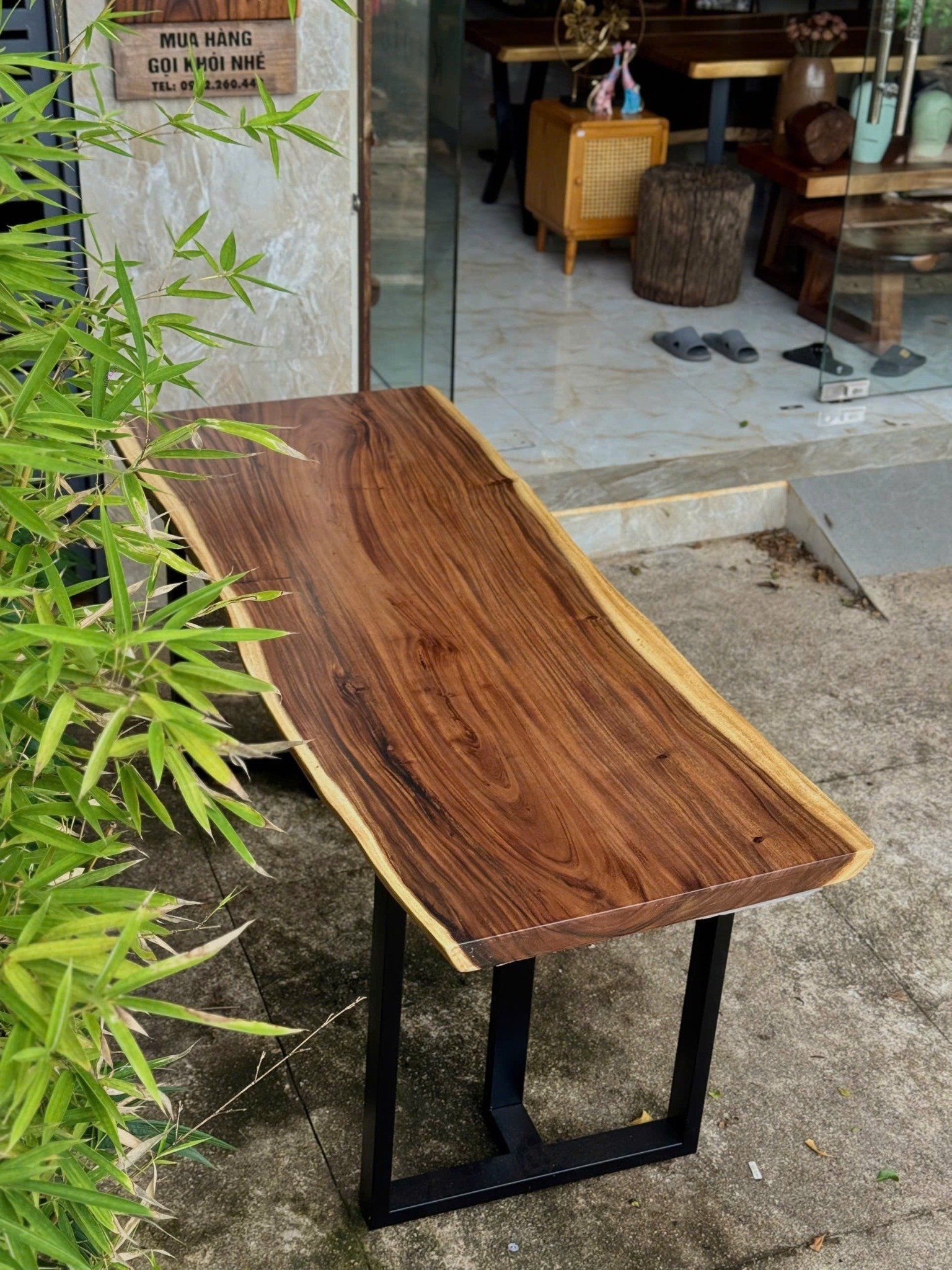 BÀN GỖ ME TÂY 174 x 70-65-64 x 5 cm