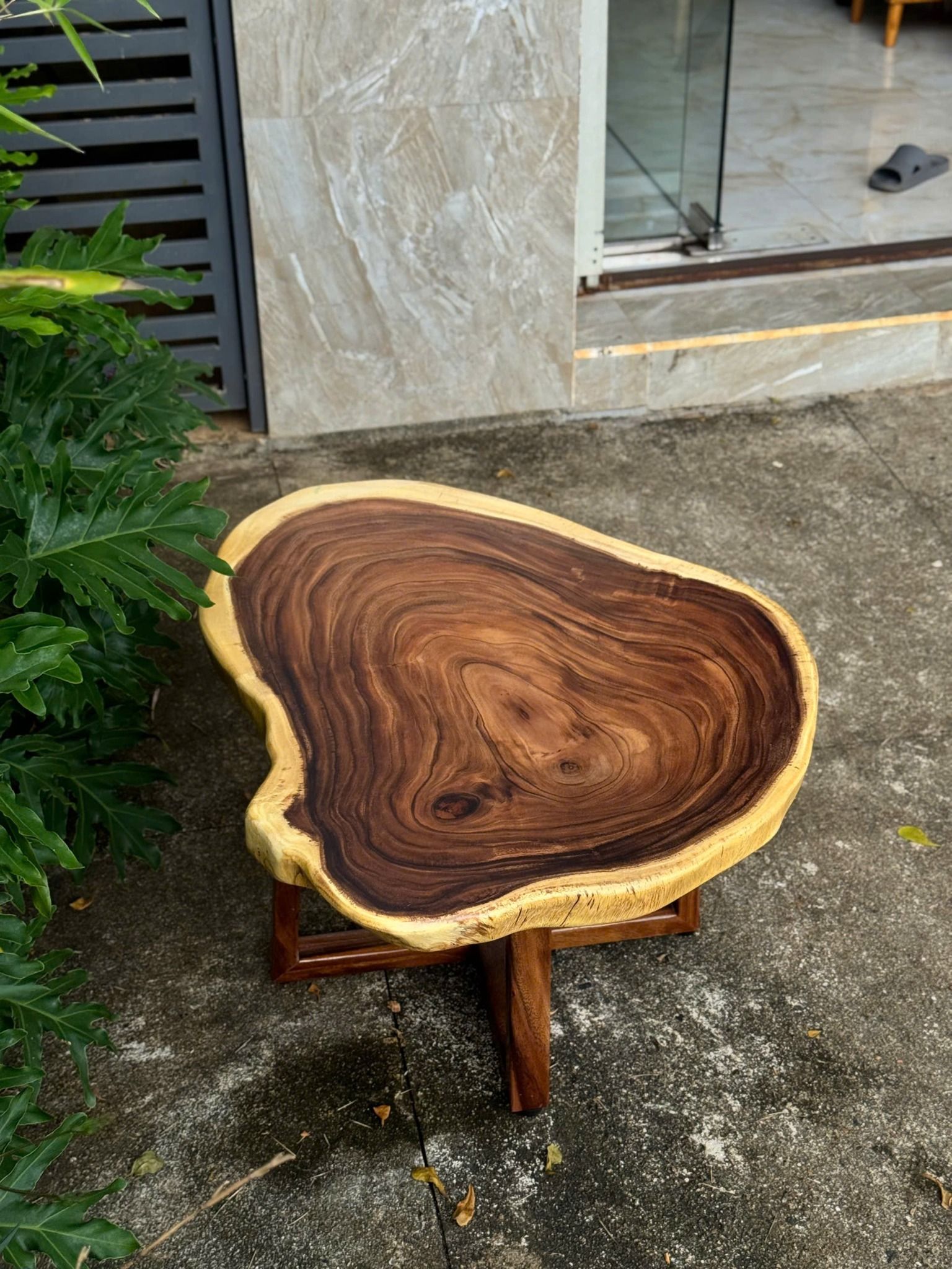 BÀN GỖ ME TÂY 88 x 71 x 5 cm