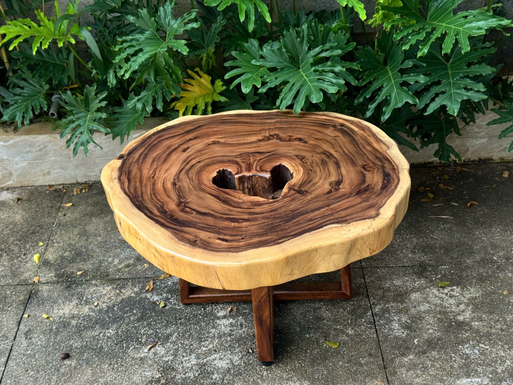 BÀN GỖ ME TÂY 86 x 77 x 8 cm