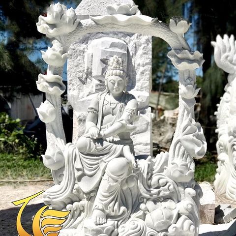 Tượng Phật Quán Tự Tại Bồ Tát Ngồi Trên Đài Sen Đá Trắng Nguyên Khối