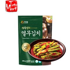 Kim chi củ cải non Ourhome (400g) - nhập khẩu Hàn Quốc