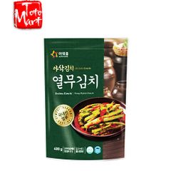 Kim chi củ cải non Ourhome (400g) - nhập khẩu Hàn Quốc