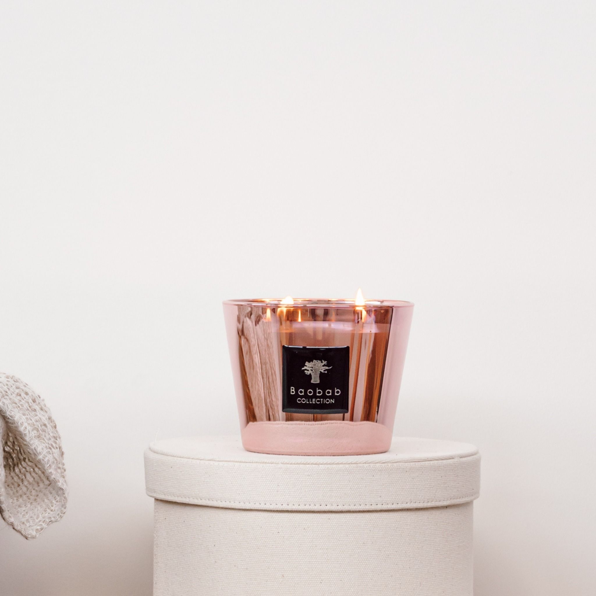 Nến thơm Max ONE Roseum Baobab