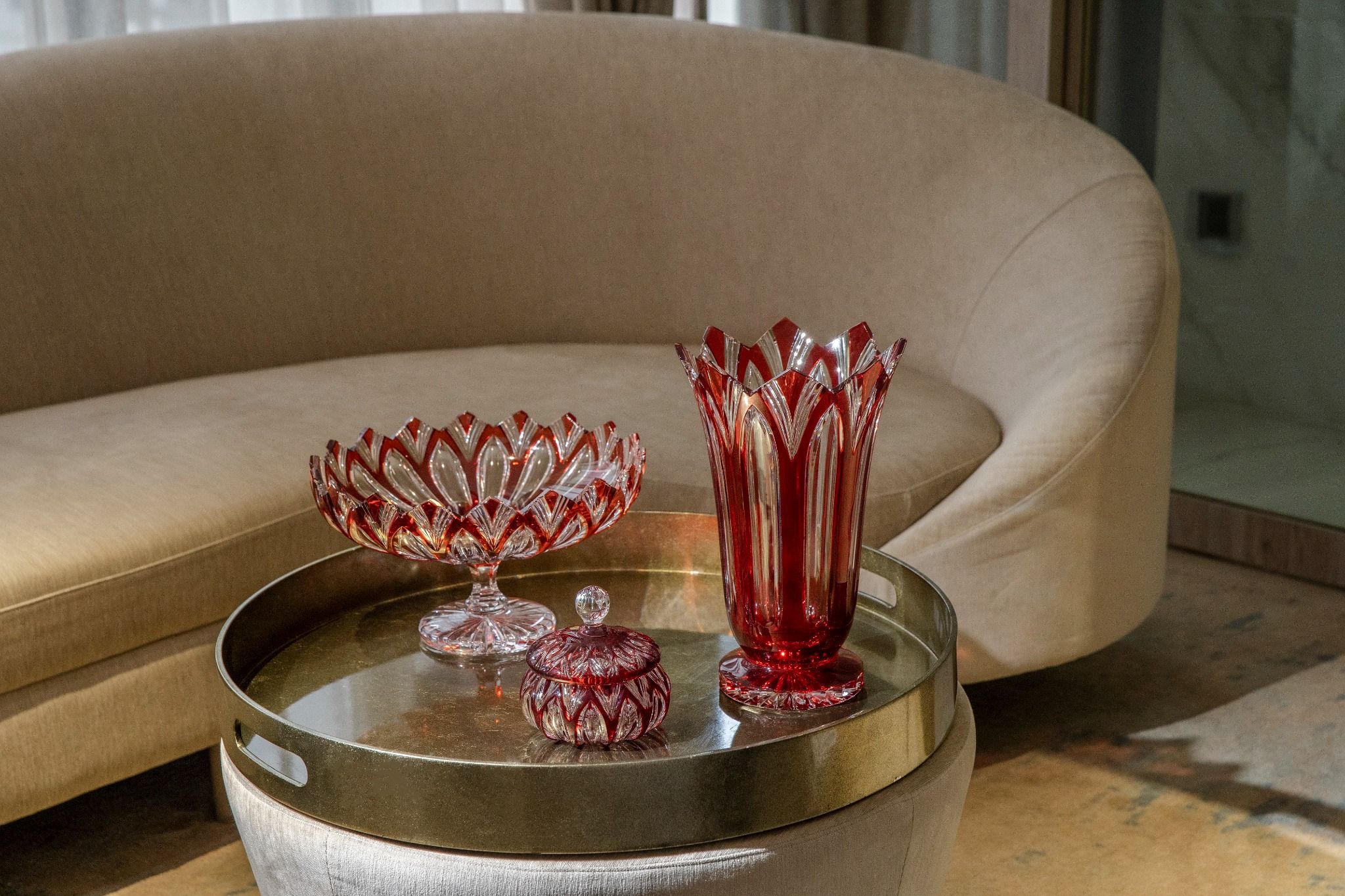 Thố Pha lê Lotus đỏ 16.5cm