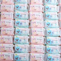 Khăn ướt cao cấp K-Mom Hàn Quốc (100c)( 3 tặng 1)