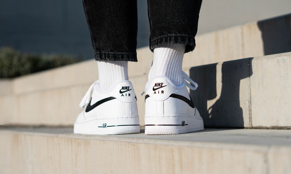 0109 - HÀNG CHÍNH HÃNG - GIÀY NIKE AIR FORCE 1 TRẮNG - SWOOSH ĐEN - *WHITE/BLACK LOGO* - 2021** - Code: CT2302-100