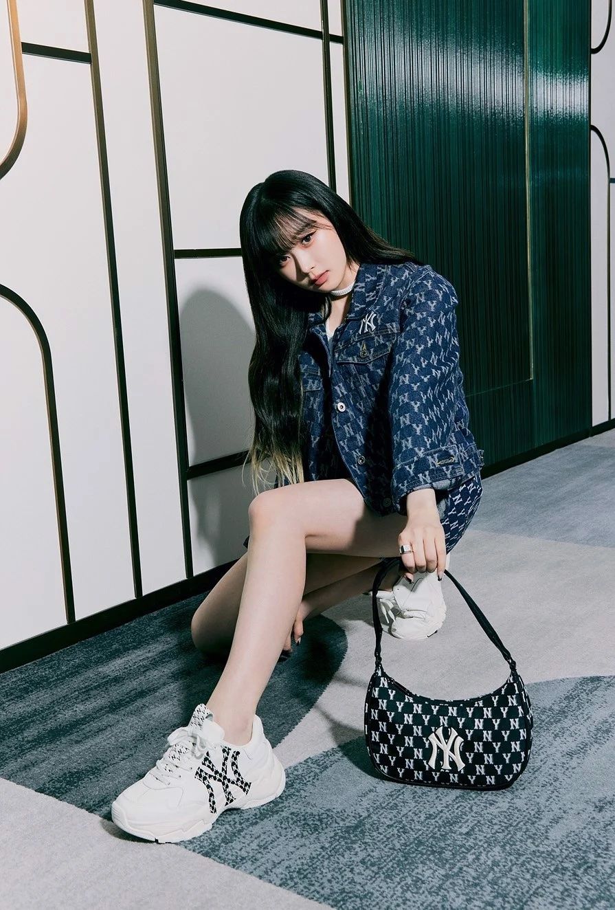 0434 - HÀNG CHÍNH HÃNG - TÚI MLB MONOGRAM HOBO BAG NEW YORK - ĐEN - CODE: 3ABQS012N-50BKS