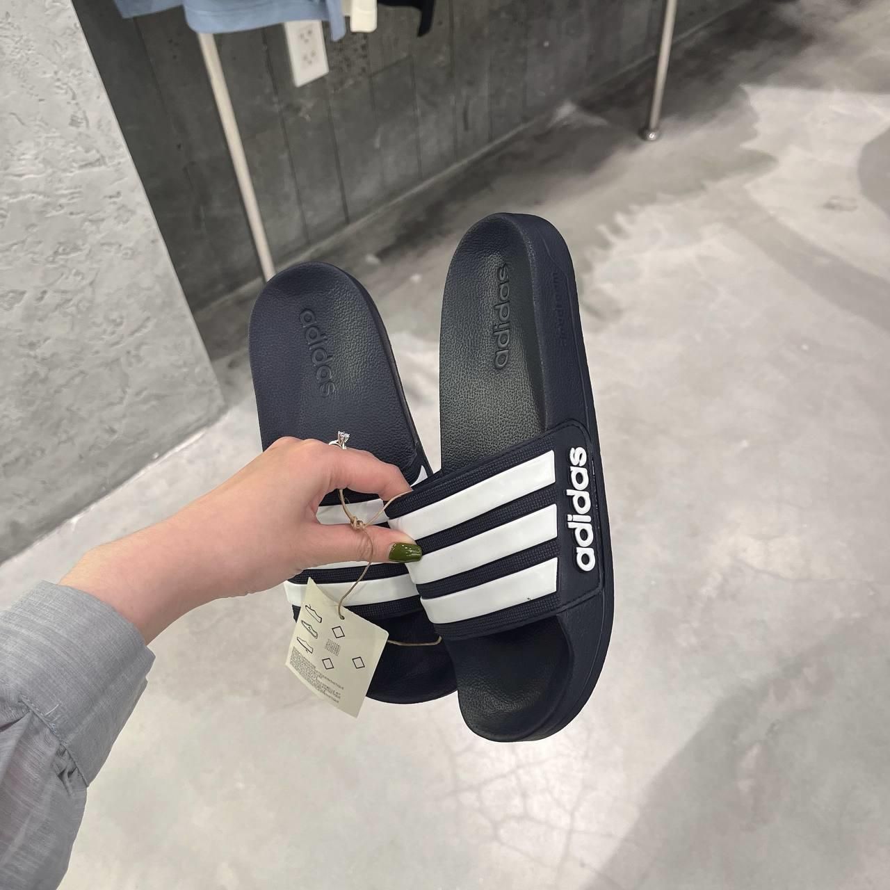  1089 - HÀNG CHÍNH HÃNG - DÉP ADIDAS LITE - NAVY SỌC TRẮNG - Code: AQ1703 