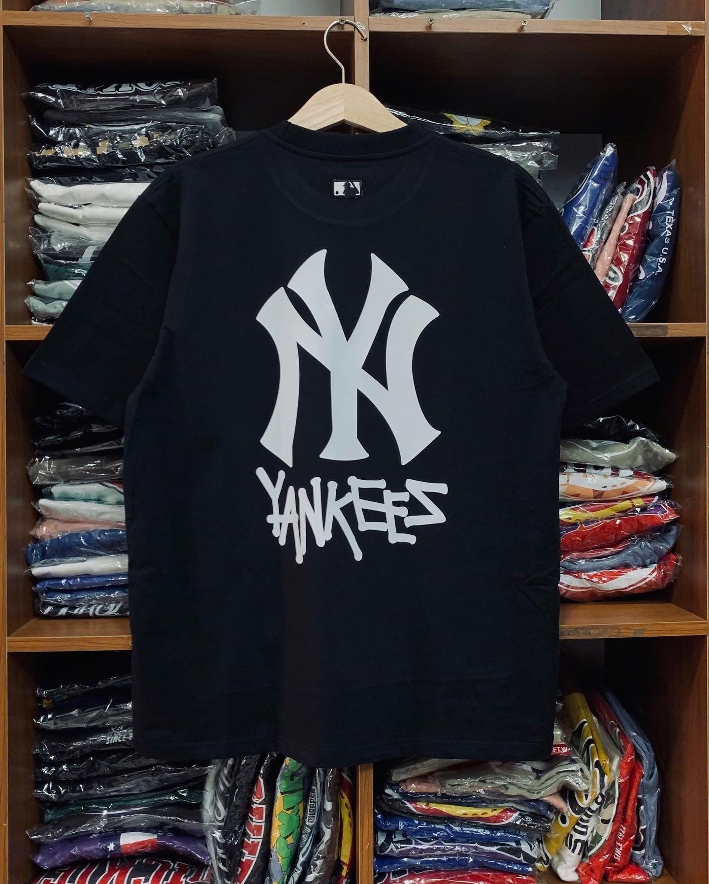 2695 - HÀNG CHÍNH HÃNG - ÁO THUN MLB - BIG LOGO NY - ĐEN