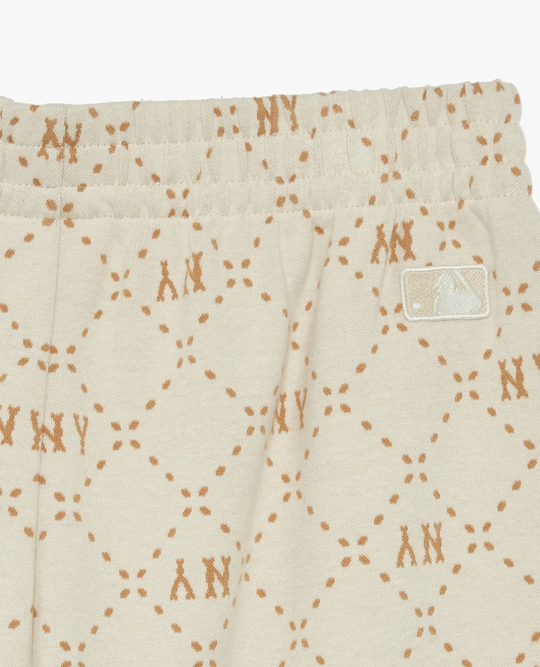 1654 - HÀNG CHÍNH HÃNG - QUẦN JOGGER UNISEX LƯNG THUN DIAMOND MONOGRAM JACQUARD