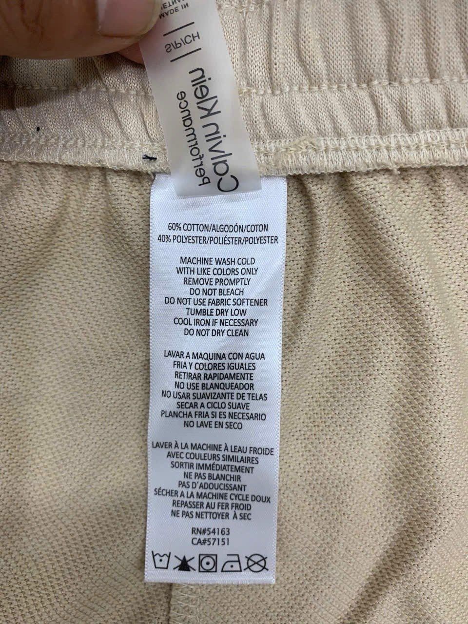2718 - HÀNG CHÍNH HÃNG - SHORT NỈ CALVIN KLEIN - KEM