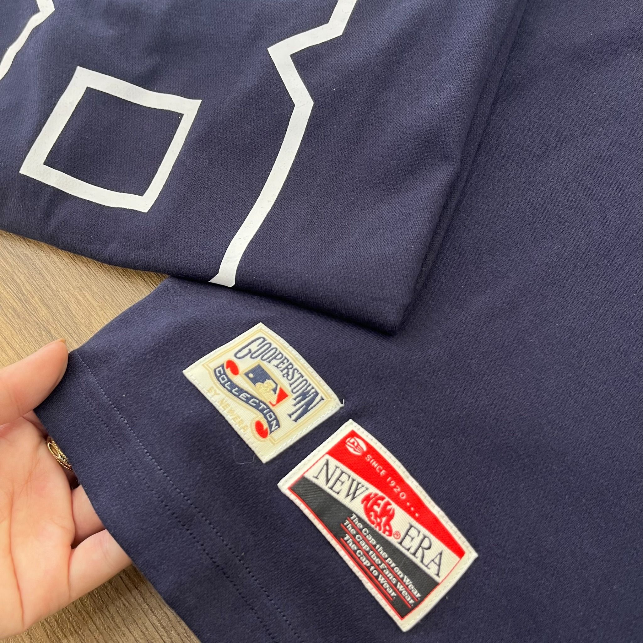 0733 - HÀNG CHÍNH HÃNG - ÁO THUN NEW ERA - NY LOGO SỐ 8 XANH ĐẬM - *NAVY* - Code: 11929490