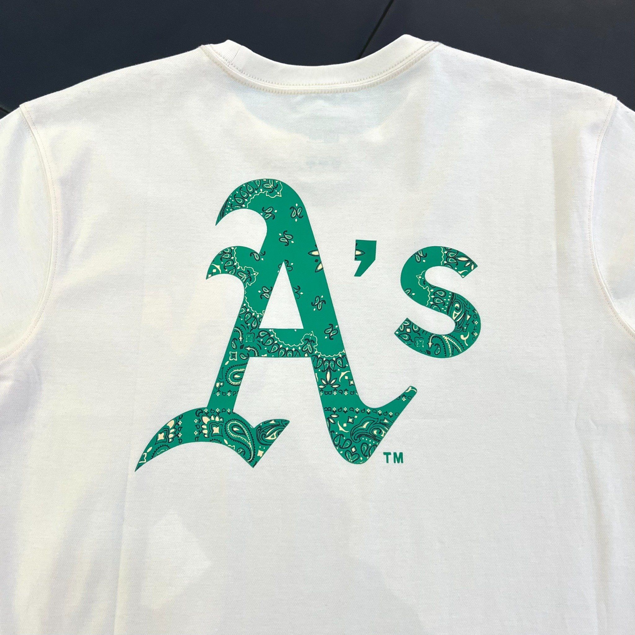 0642 - HÀNG CHÍNH HÃNG - ÁO THUN NEW ERA - LOGO A'S GREEN KEM - *BEIGE* - Code: 13086596