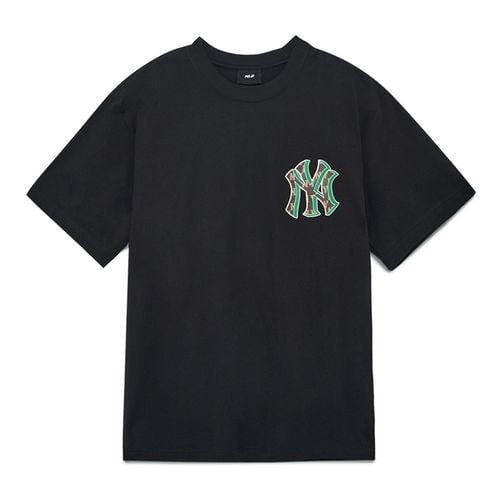 1166 - HÀNG CHÍNH HÃNG - ÁO THUN MLB - NEW YORK YANKEES MONOTIVE - ĐEN - CODE : 3ATSM3033-50BKS