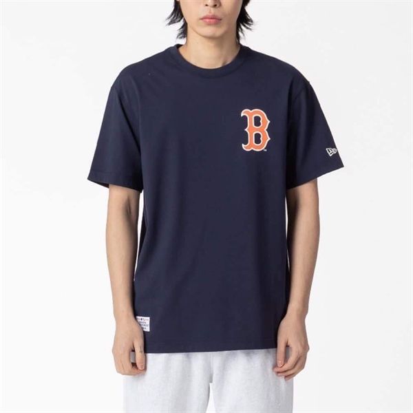 0724 - HÀNG CHÍNH HÃNG - ÁO THUN NEW ERA - LOGO CHỮ B CAM XANH ĐẬM - *NAVY* - Code: 12715361