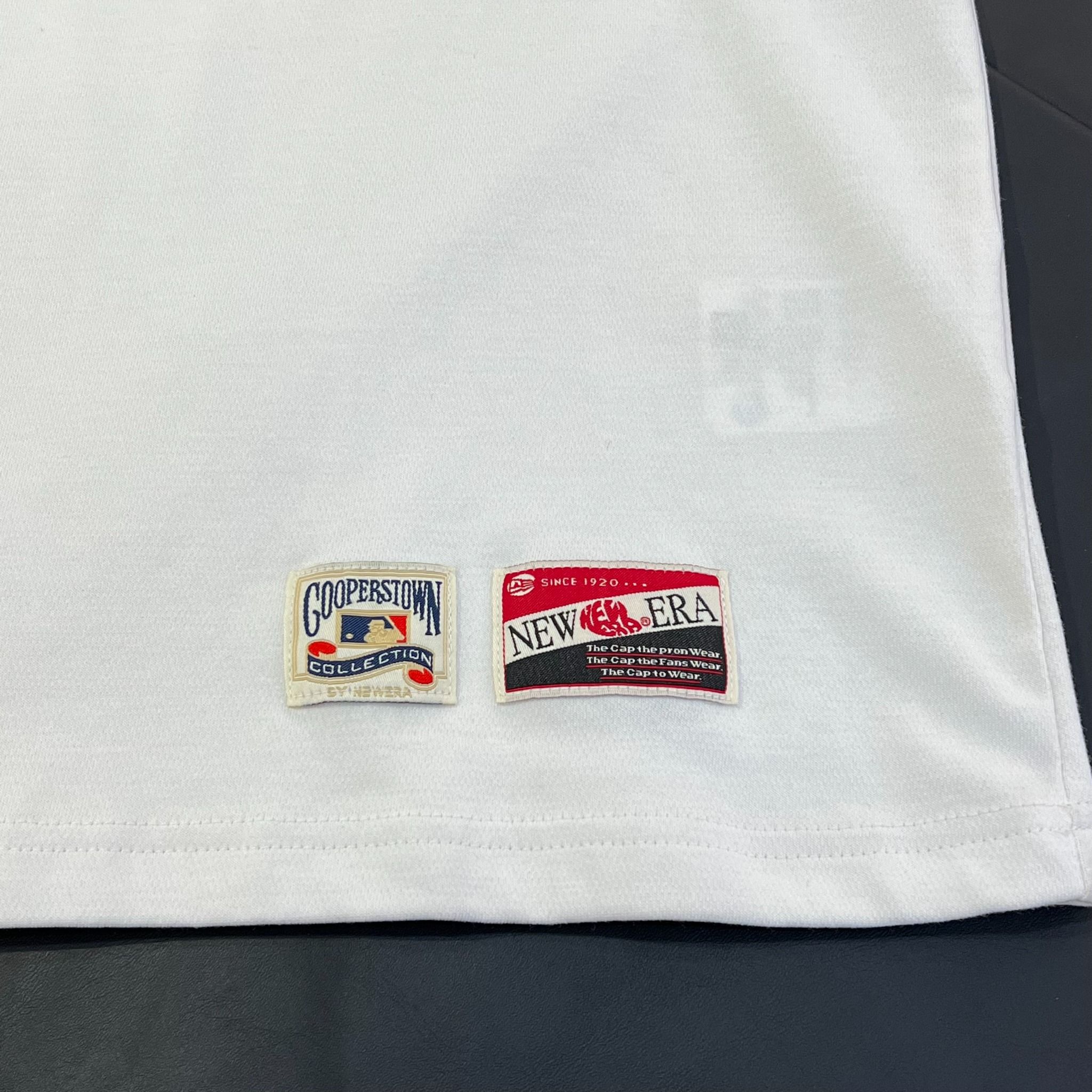 0643 - HÀNG CHÍNH HÃNG - ÁO THUN NEW ERA - NEW YORK CHAMPION 27 TRẮNG - *WHITE* - Code: 11837589