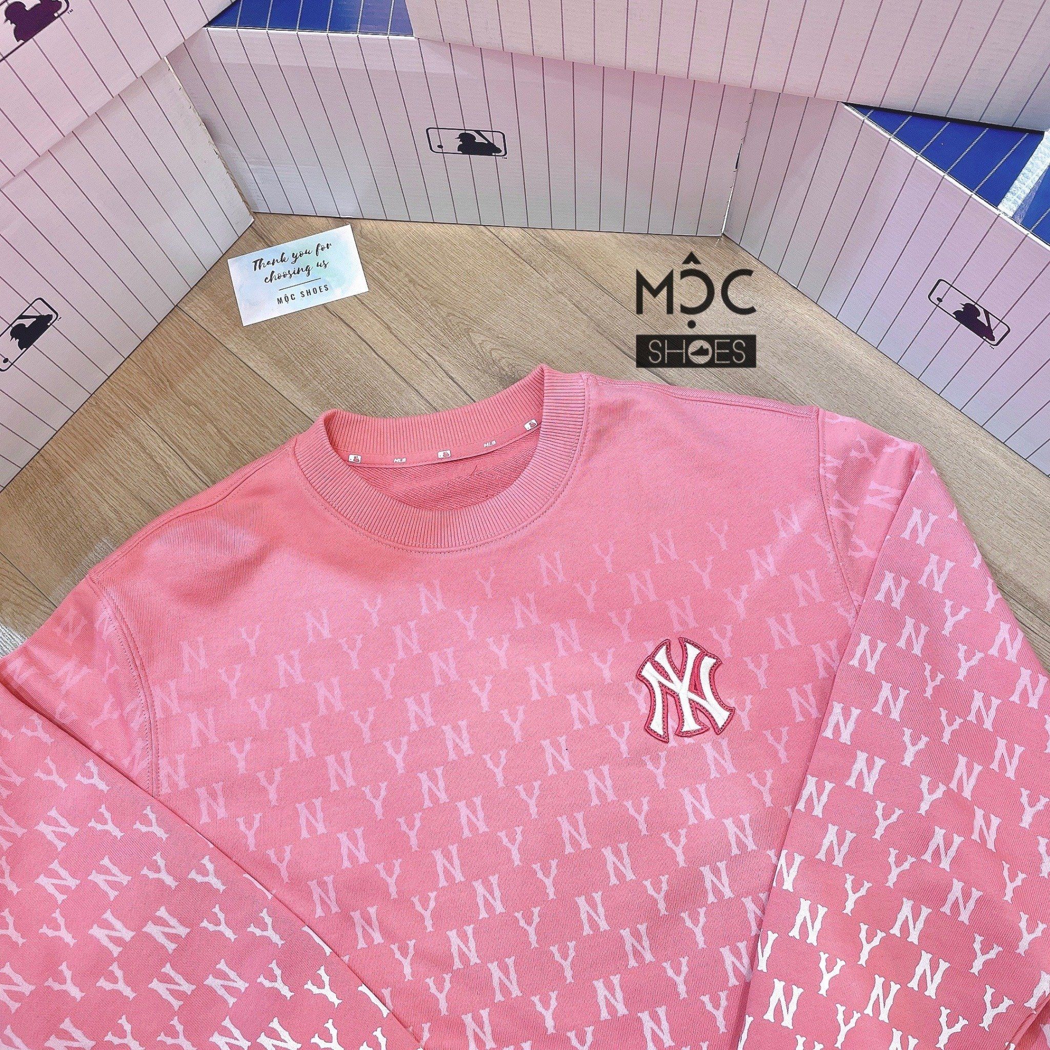 0820 - HÀNG CHÍNH HÃNG - ÁO SWEATER MLB MONOGRAM GRADATION ALLOVER OVERFIT NEW YORK YANKEES --- MÀU HỒNG PINK - Code : 3AMTM1024-50COS