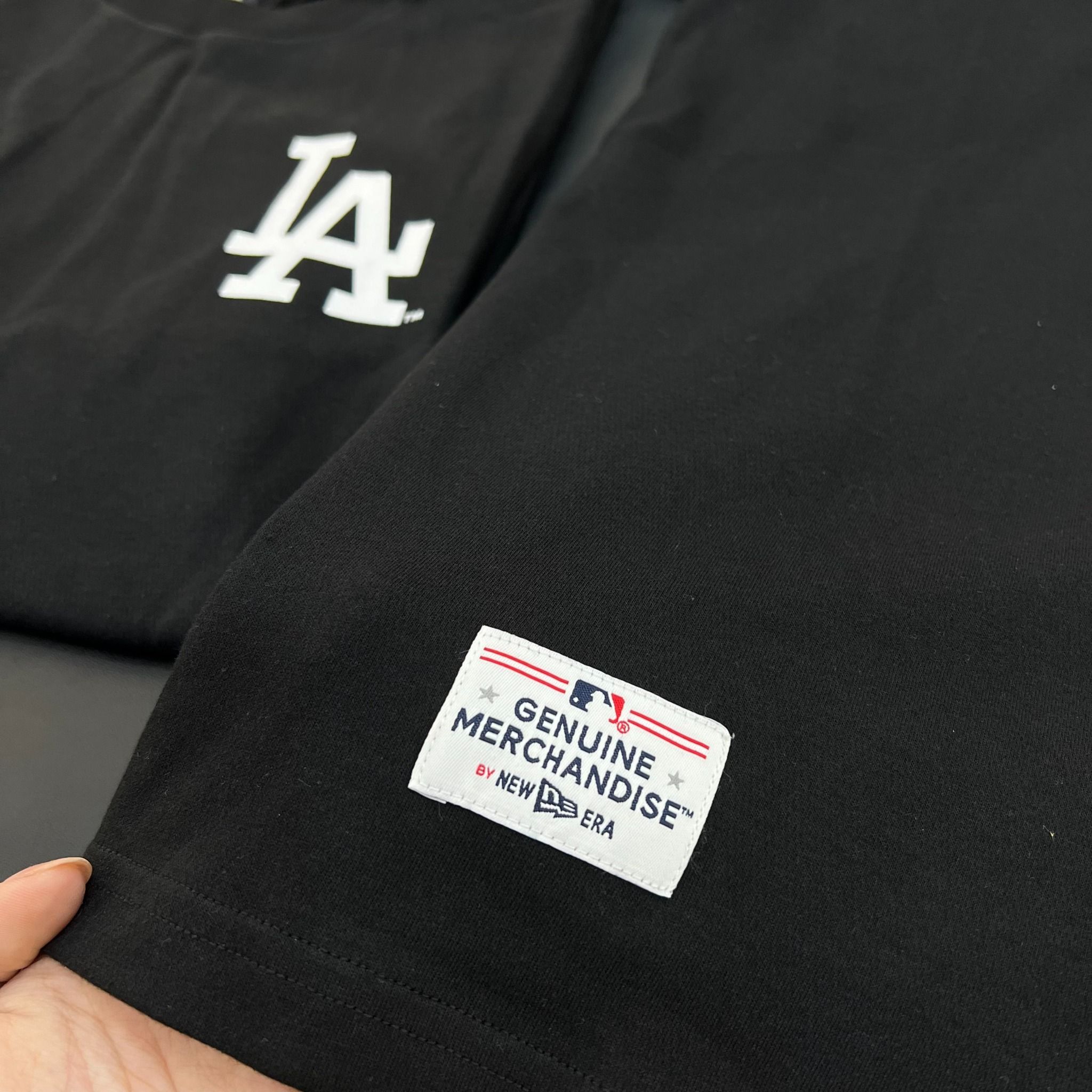 0728 - HÀNG CHÍNH HÃNG - ÁO THUN NEW ERA - HOTDOG ĐEN - *BLACK* - Code: 12715377
