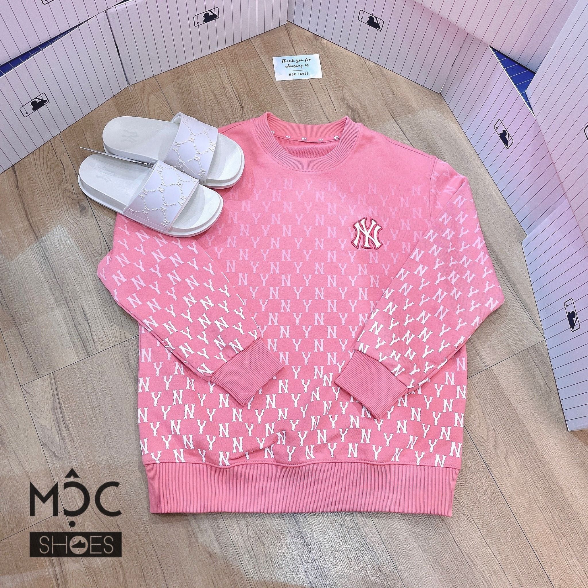 0820 - HÀNG CHÍNH HÃNG - ÁO SWEATER MLB MONOGRAM GRADATION ALLOVER OVERFIT NEW YORK YANKEES --- MÀU HỒNG PINK - Code : 3AMTM1024-50COS
