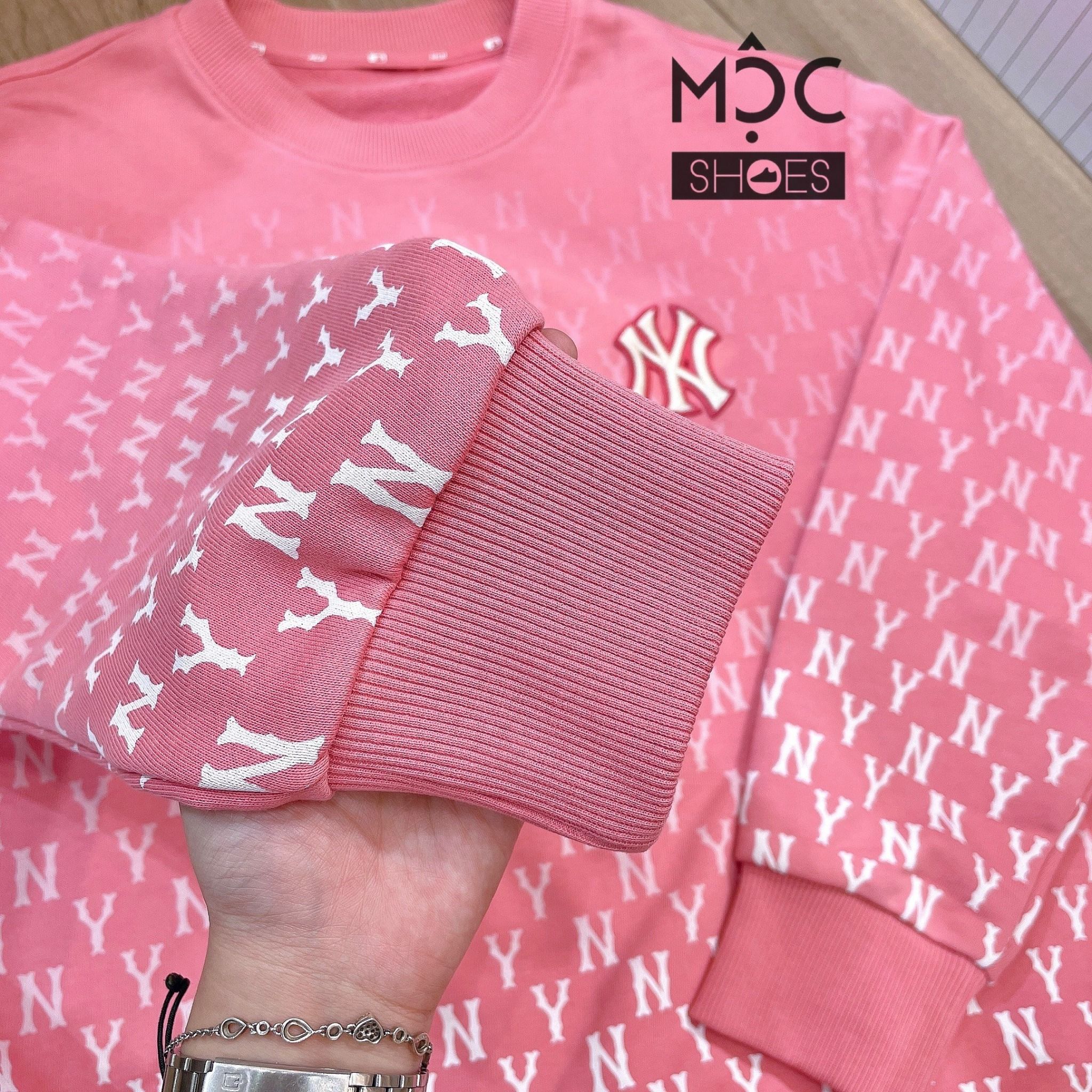 0820 - HÀNG CHÍNH HÃNG - ÁO SWEATER MLB MONOGRAM GRADATION ALLOVER OVERFIT NEW YORK YANKEES --- MÀU HỒNG PINK - Code : 3AMTM1024-50COS