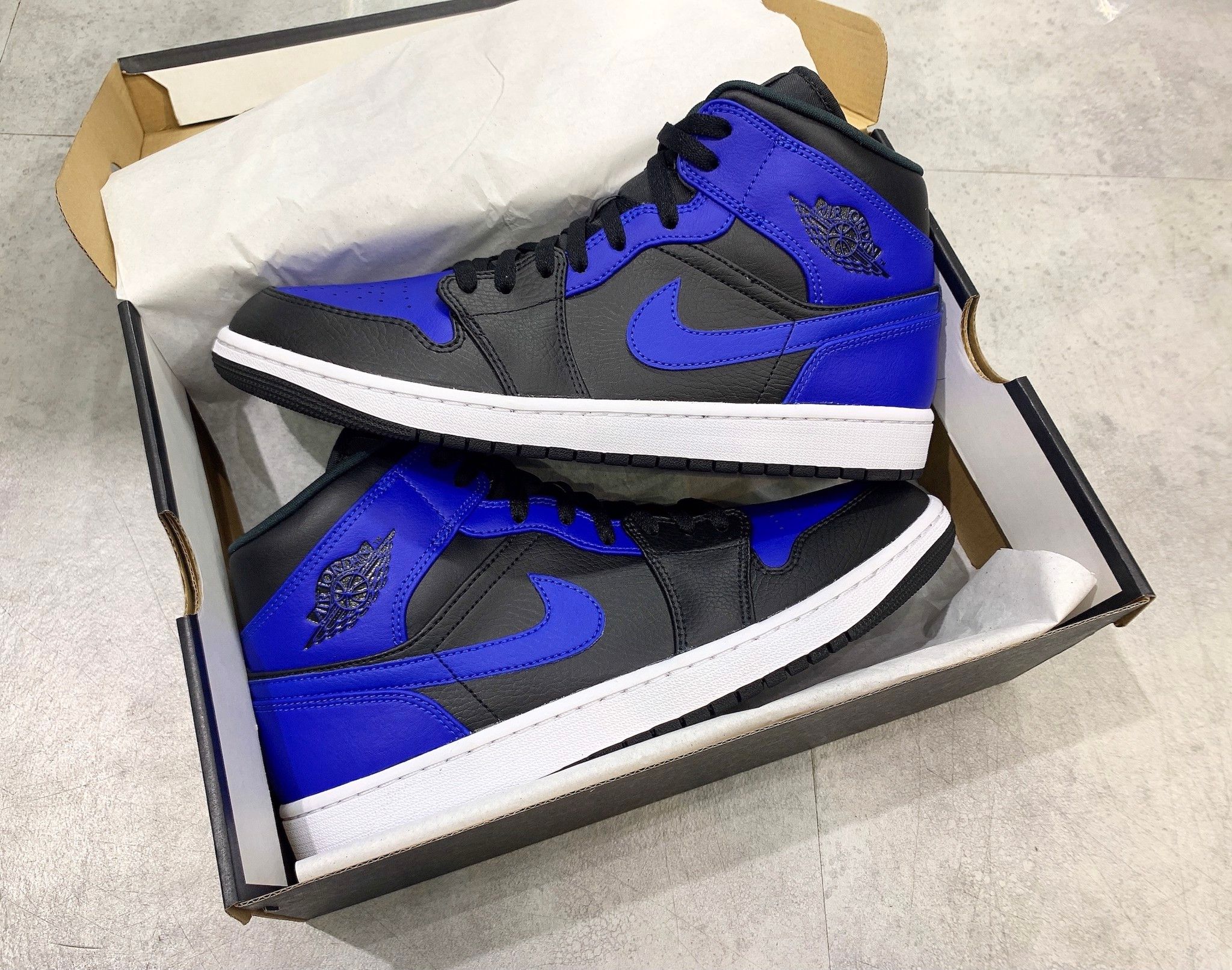 0023 - HÀNG CHÍNH HÃNG - GIÀY AIR JORDAN 1 MID - HYPER ROYAL - *BLACK/HYPER ROYAL - WHITE* - 2021** - Code: 554724-077