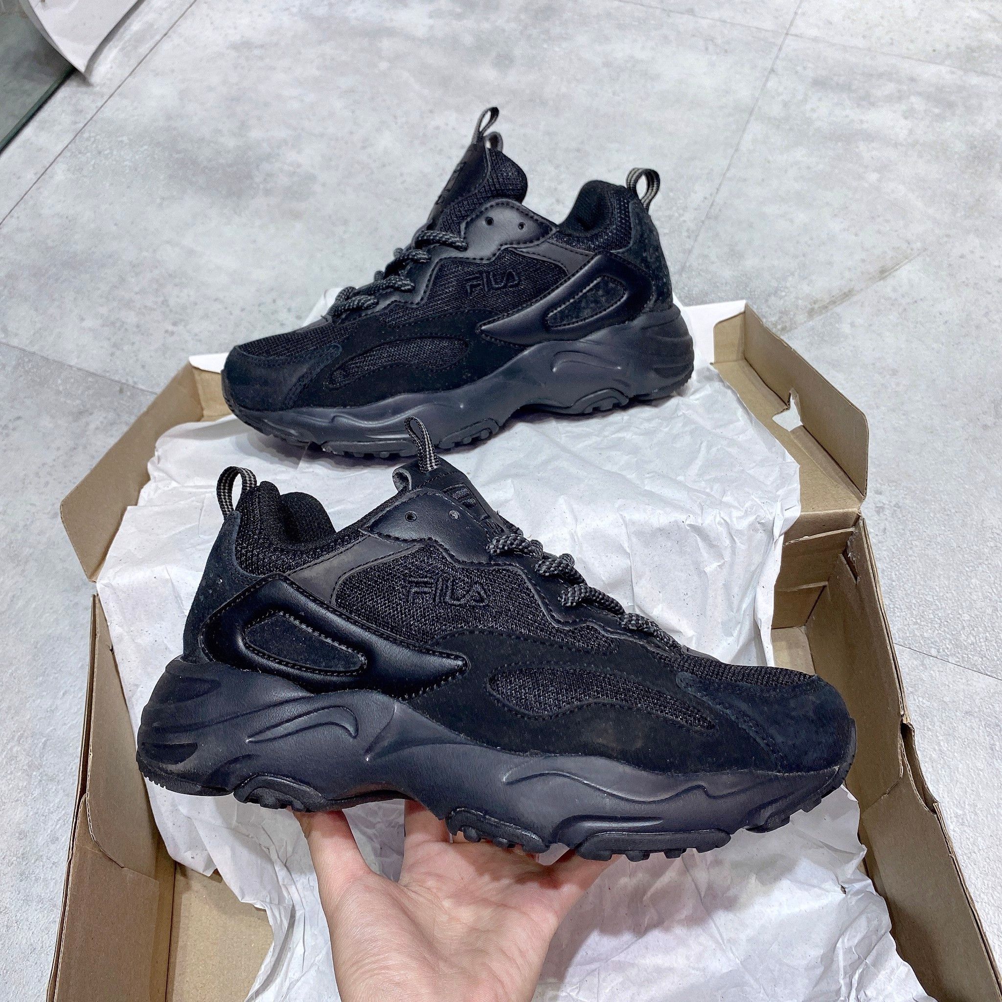 0129 - HÀNG CHÍNH HÃNG - GIÀY FILA RAY TRACER TRIPLE BLACK - *ALL BLACK* - 2021** - Code: 1RM01153