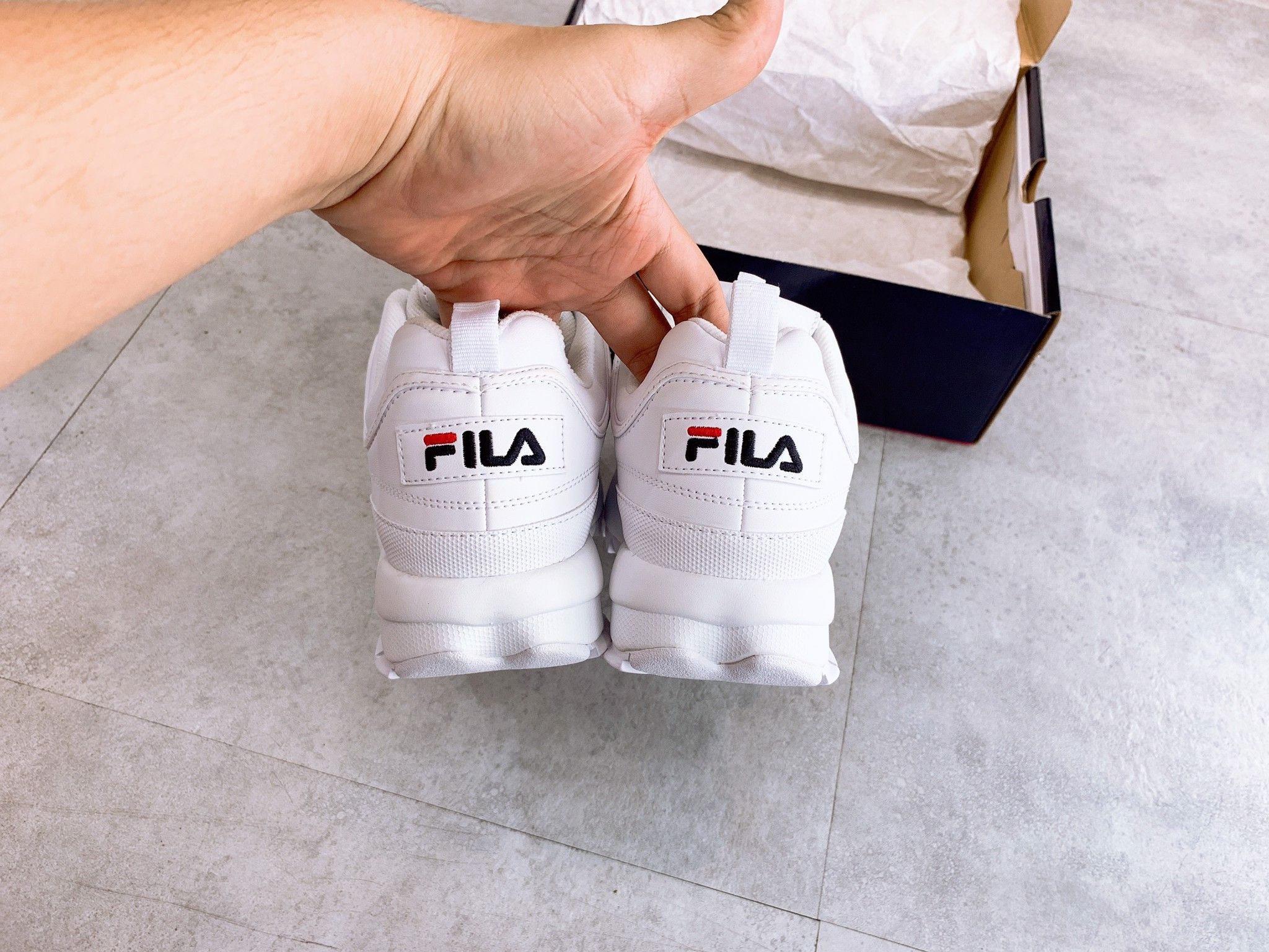 0137 - HÀNG CHÍNH HÃNG - GIÀY FILA DISRUPTOR 2 CÁ MẬP - *WHITE* - 2021** - Code: FS1HTA1071X-26