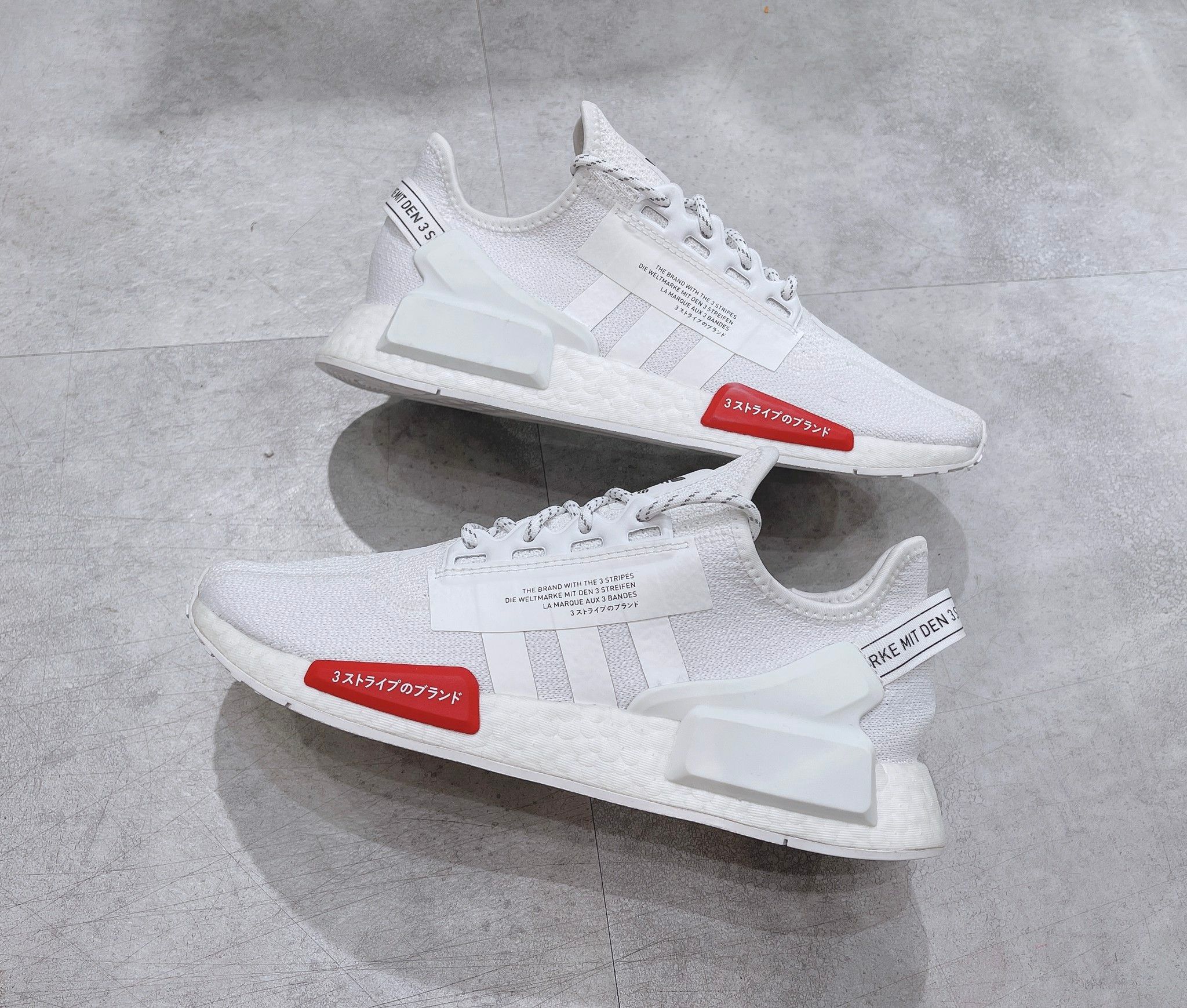 0117 - HÀNG CHÍNH HÃNG - GIÀY ADIDAS NMD R1 V2 - *TRẮNG chữ NHẬT* - 2021** - Code: GW5162